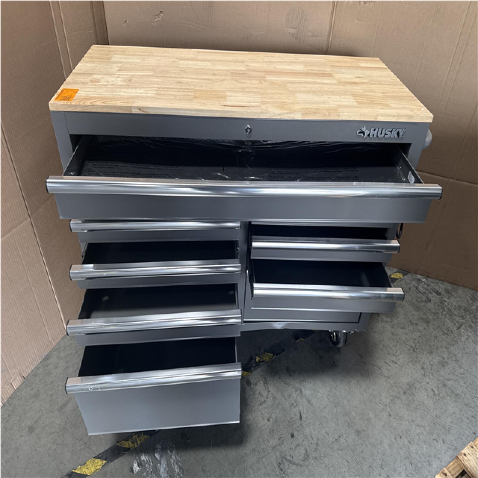 CALIFORNIA AS IS HUSKY 9 DRAWER WORKBENCH