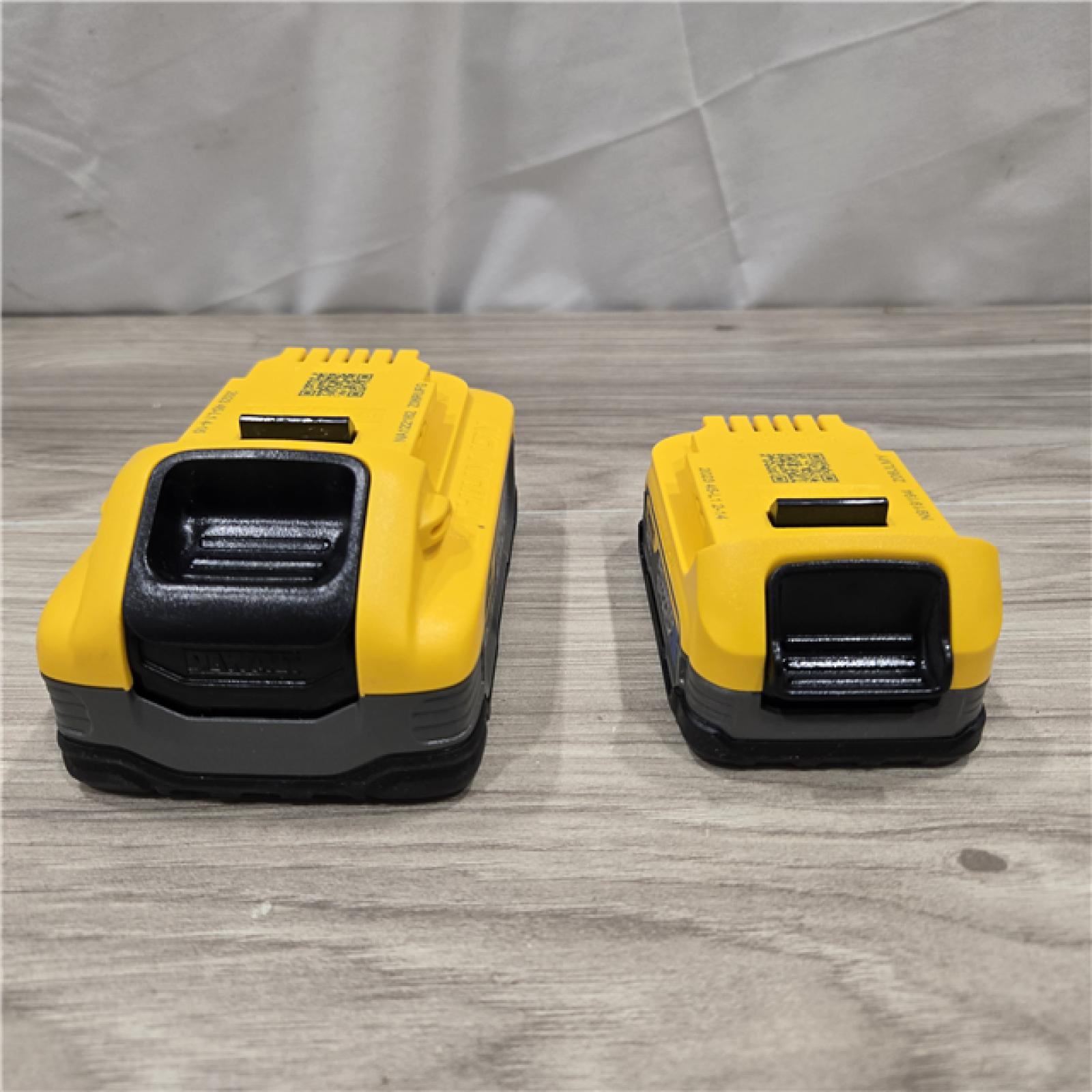 AS-IS Dewalt 20V MAX POWERSTACK Batteries and Charger Starter Kit (1.7 Ah/5 Ah) - DCBP315-2C