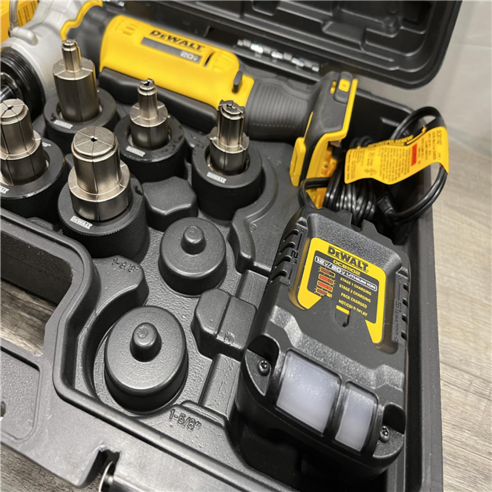 LIKE NEW - DEWALT 20V MAX Lithium-Ion Copper Swage Tool Kit