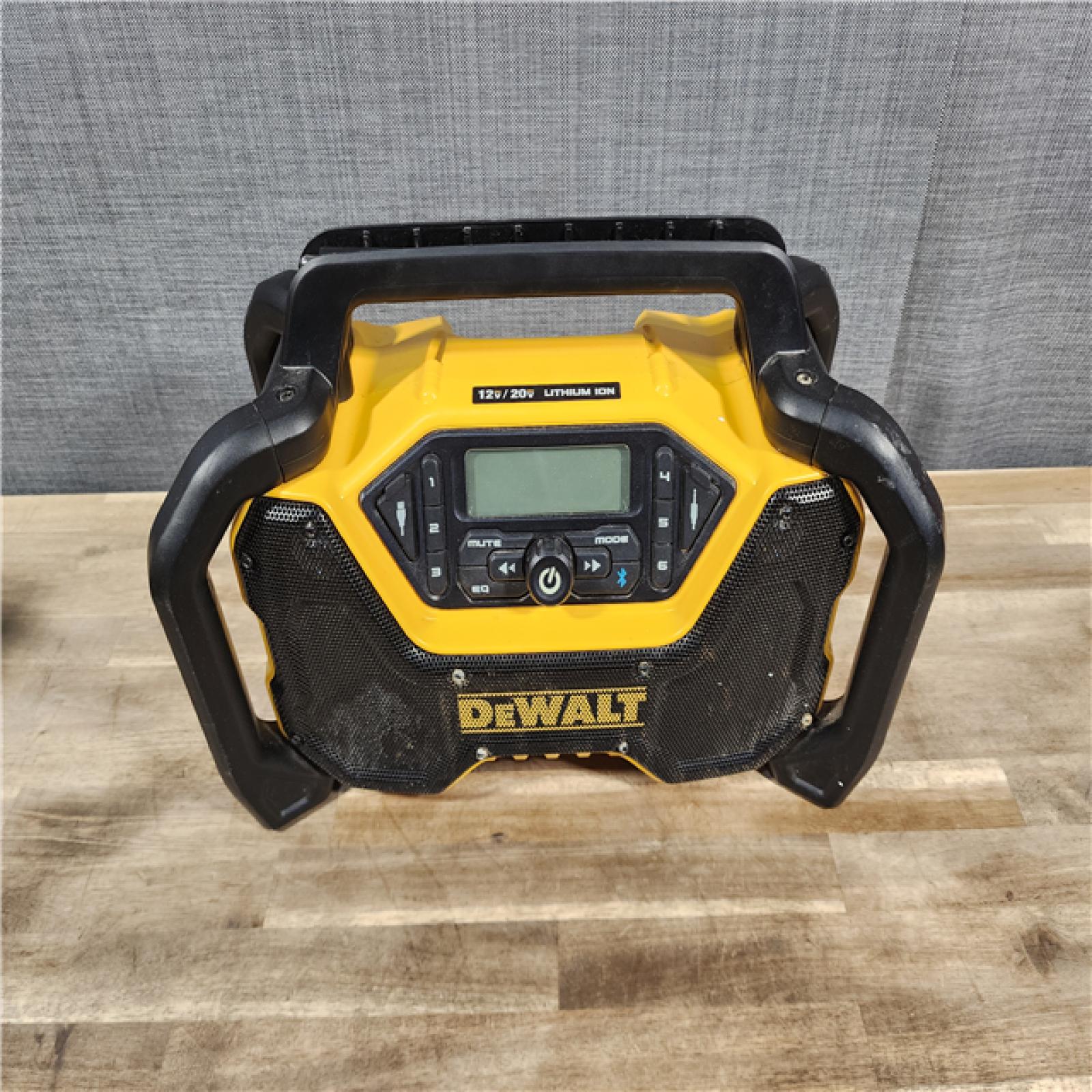 HOUSTON LOCATION - AS-IS DEWALT 20-Volt MAX Compact Bluetooth Radio (Tool Only)
