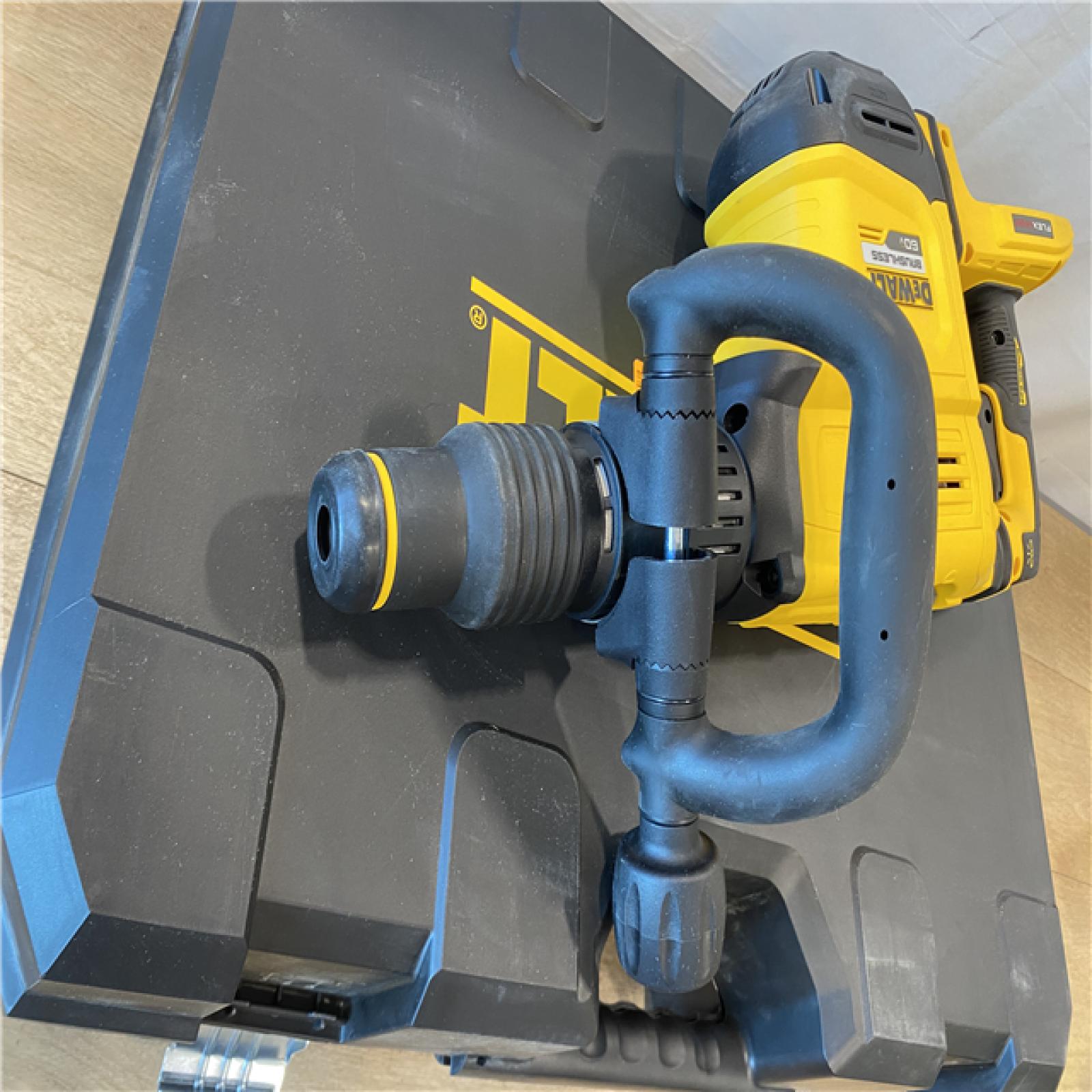 AS-IS Dewalt FLEXVOLT 60V Lithium-Ion Cordless SDS MAX 3/4 in. Chipping Hammer Kit