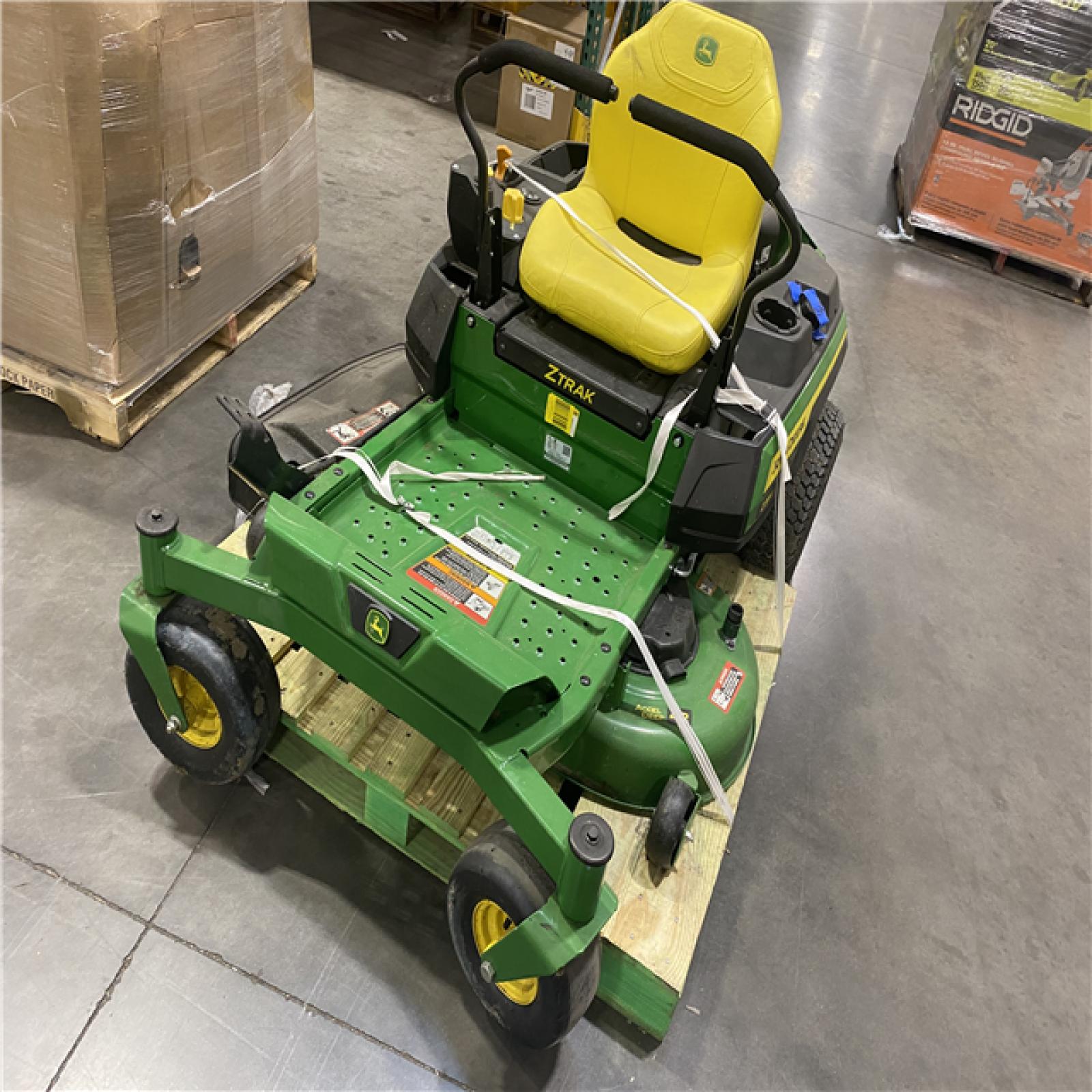 Dallas Location - As-Is John Deere Z315E 42 in. 20 HP Gas Dual Hydrostatic Zero Turn Riding Lawn Mower