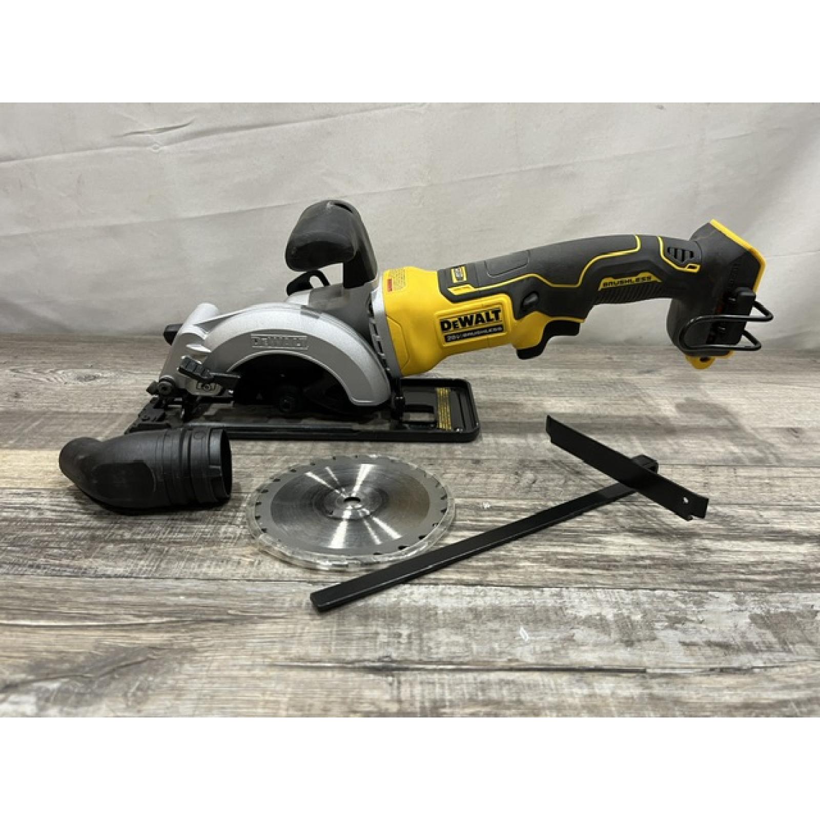 AS-IS DEWALT ATOMIC 20V MAX Cordless Brushless 4-1/2 in. Circular Saw (Tool Only)