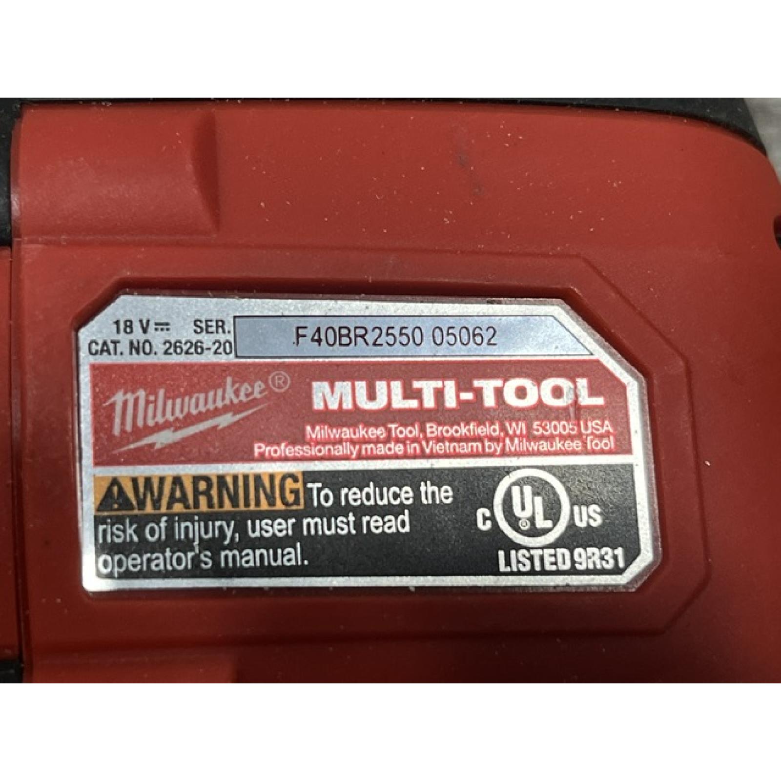 AS-IS Milwaukee 18V Lithium-Ion Cordless Oscillating Multi-Tool (Tool-Only)