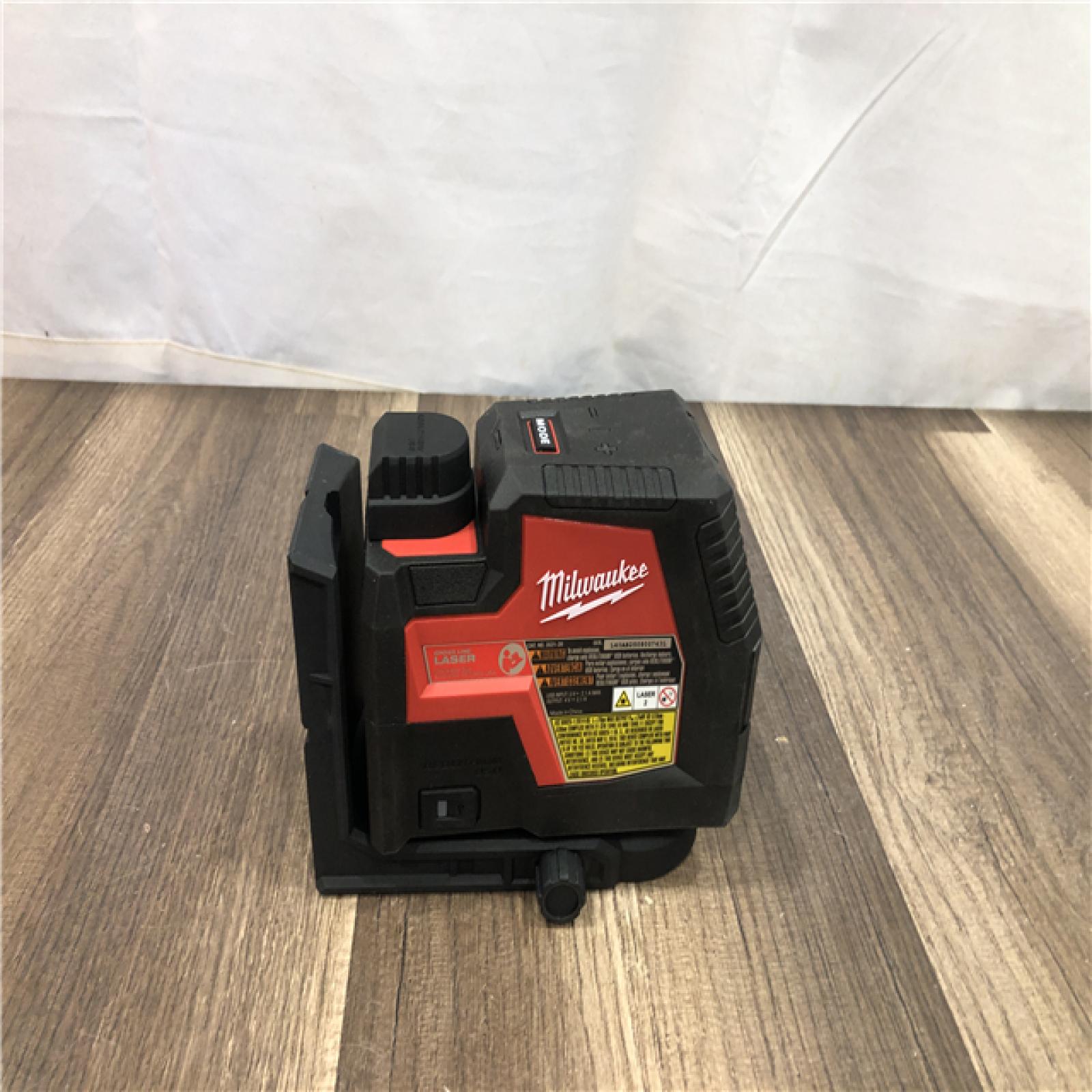 AS-IS Milwaukee 100 ft. REDLITHIUM Lithium-Ion USB Green Rechargeable Cross Line Laser Level with Charger