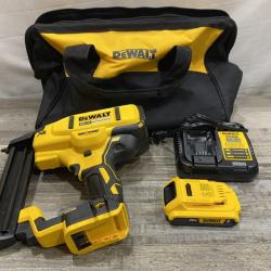 AS-IS DEWALT 20V MAX XR Lithium-Ion Cordless 18-Gauge Narrow Crown Stapler Kit