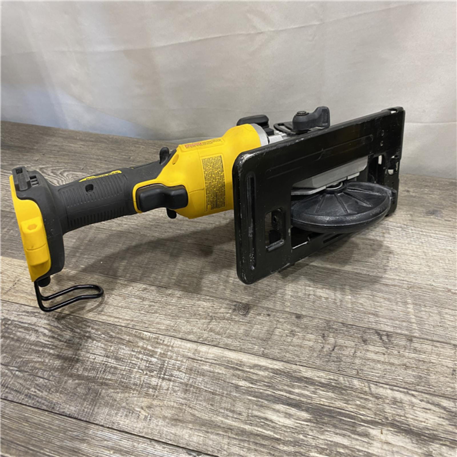 AS-IS DEWALT ATOMIC 20V MAX Cordless Brushless 4-1/2 in. Circular Saw (Tool Only)