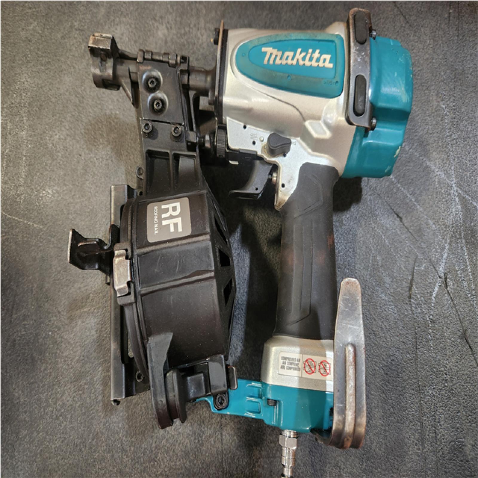 Phoenix LIKE NEW Makita Pneumatic 1-3/4 in. 15 Degree Coil Corded Roofing Nailer