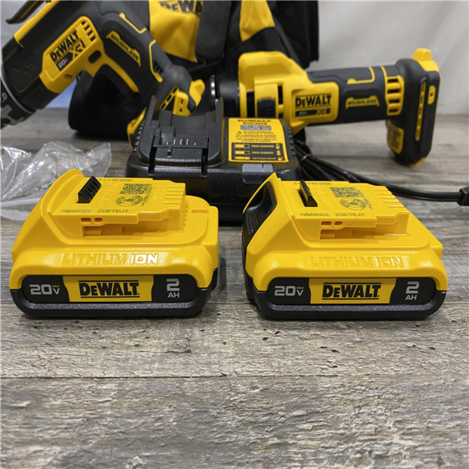 AS-IS DEWALT 20-Volt Lithium-Ion Cordless Brushless Screwgun and Cut-Out Combo Kit