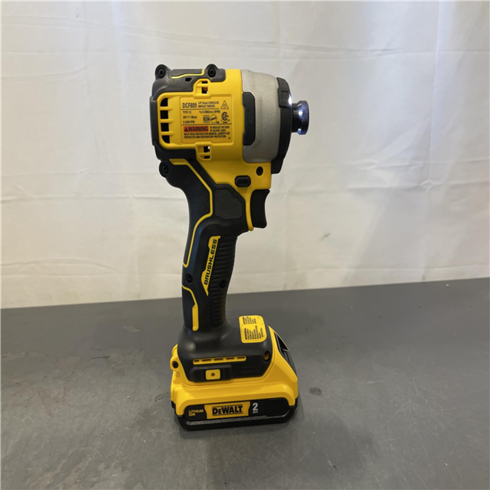 AS-IS - DeWALT ATOMIC 20V Max Lithium-Ion Brushless Cordless Compact 1/4 in. Impact Driver Kit