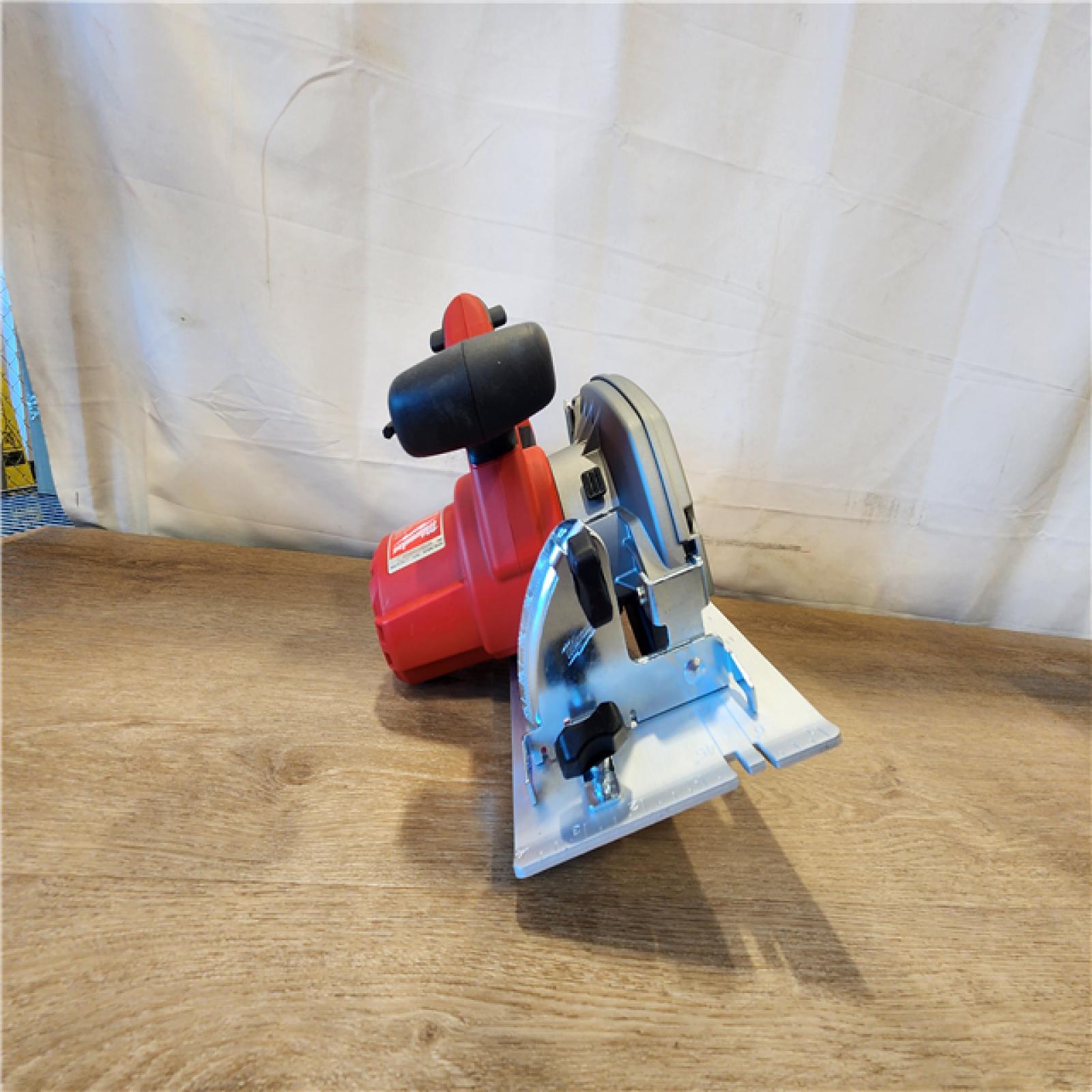 AS-IS- Milwaukee M18 6 1/2 Circular Saw (Tool Only)