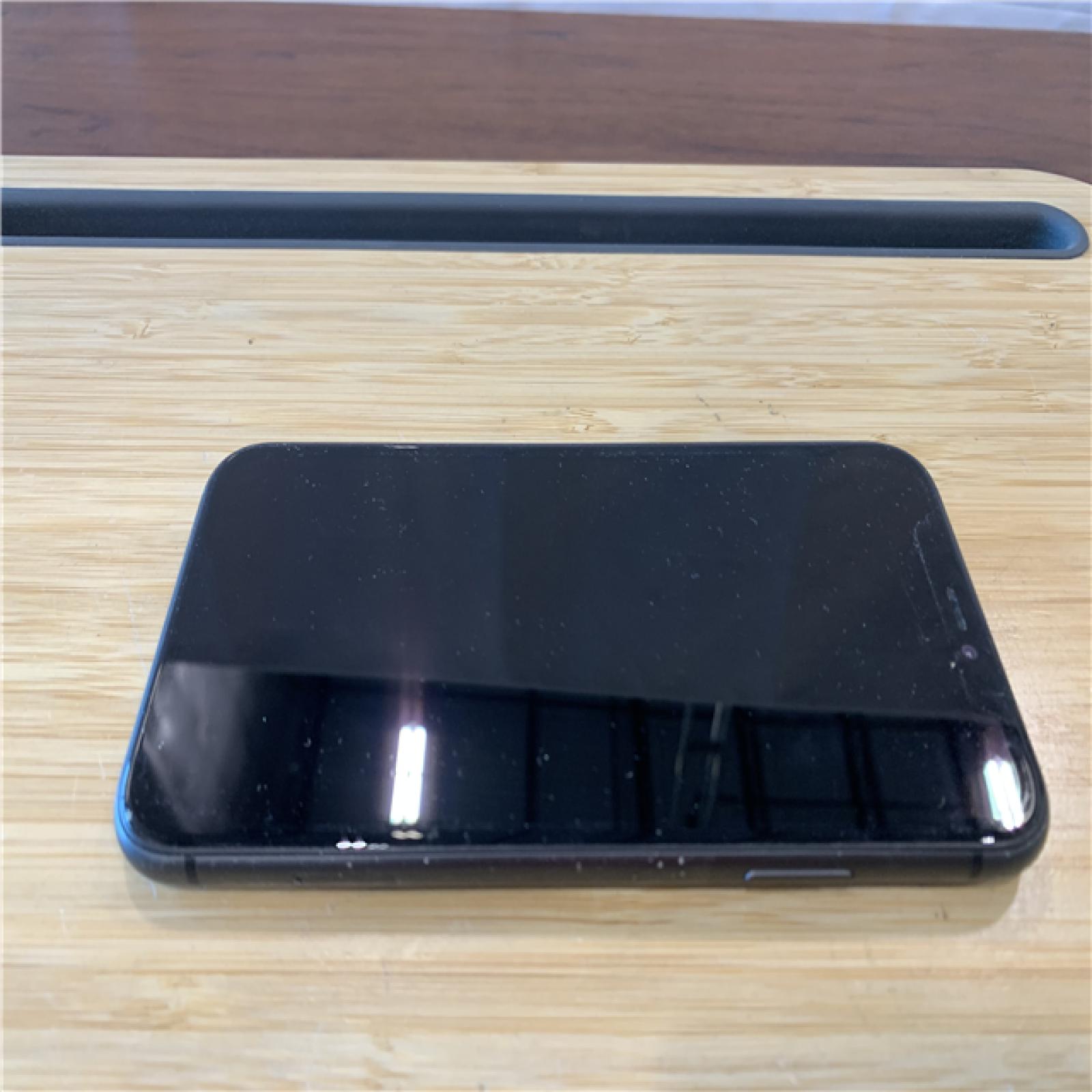 Apple iPhone 11 - 64GB - Black