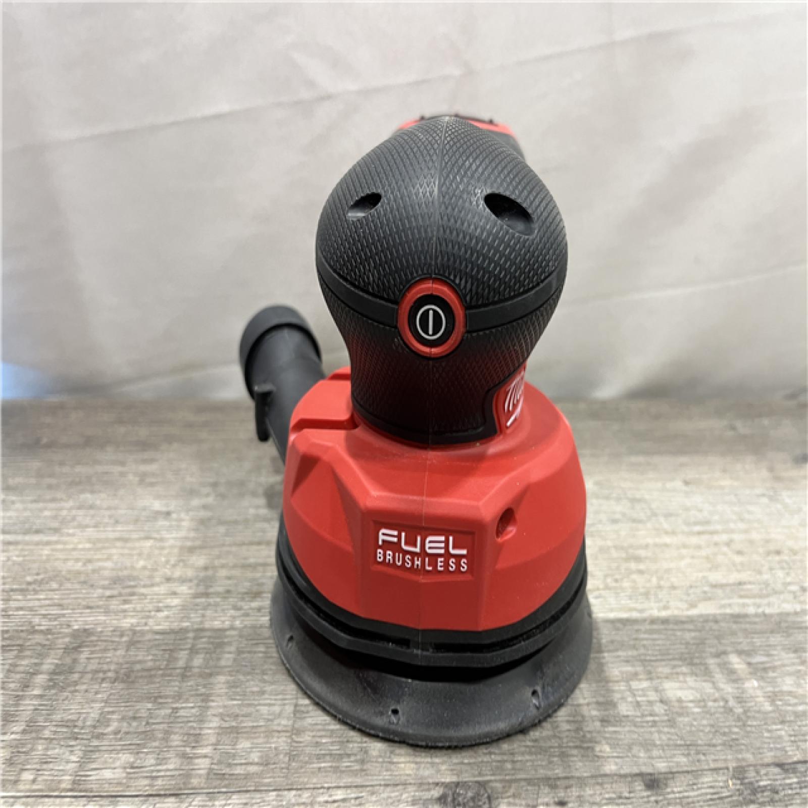 AS-IS Milwaukee 18V Lithium-Ion Brushless Cordless FUEL 5 in. Random Orbit Sander (Tool-Only)