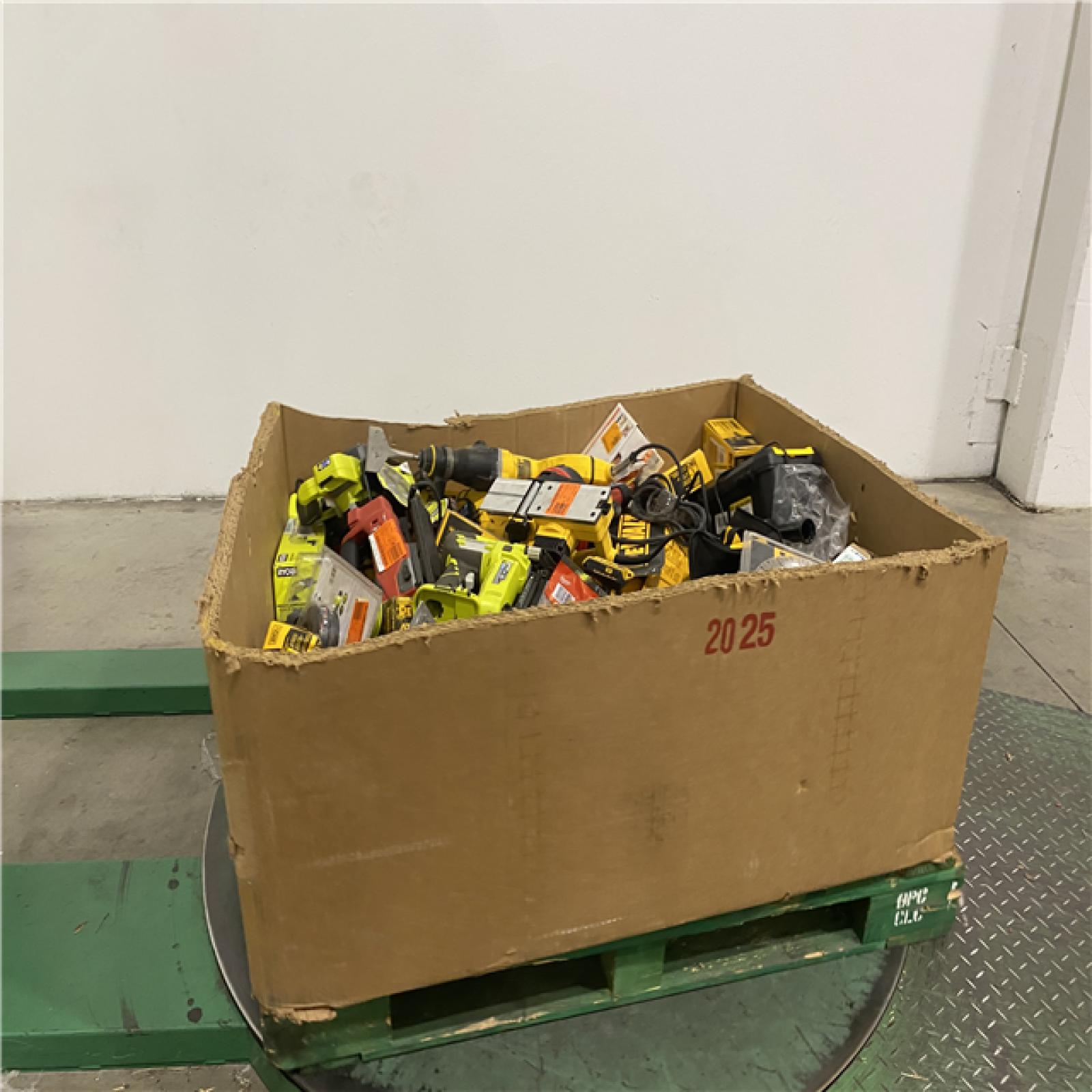 Dallas Location - AS-IS Tool Pallet