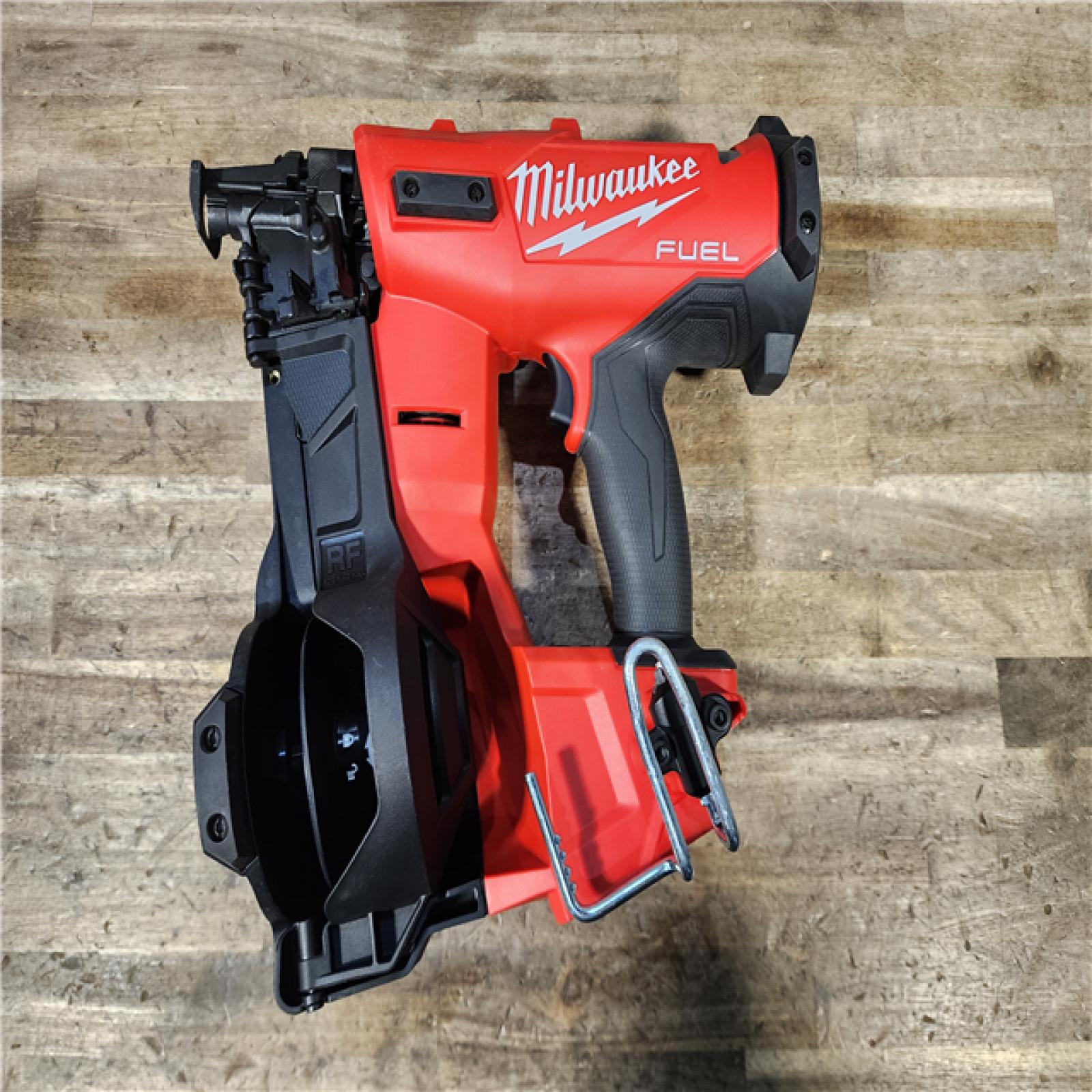 HOUSTON LOCATION - AS-IS (APPEARS LIKE NEW) Milwaukee M18 FUEL 18-Volt Lithium-Ion Brushless Cordless Coil Roofing Nailer (Tool Only)