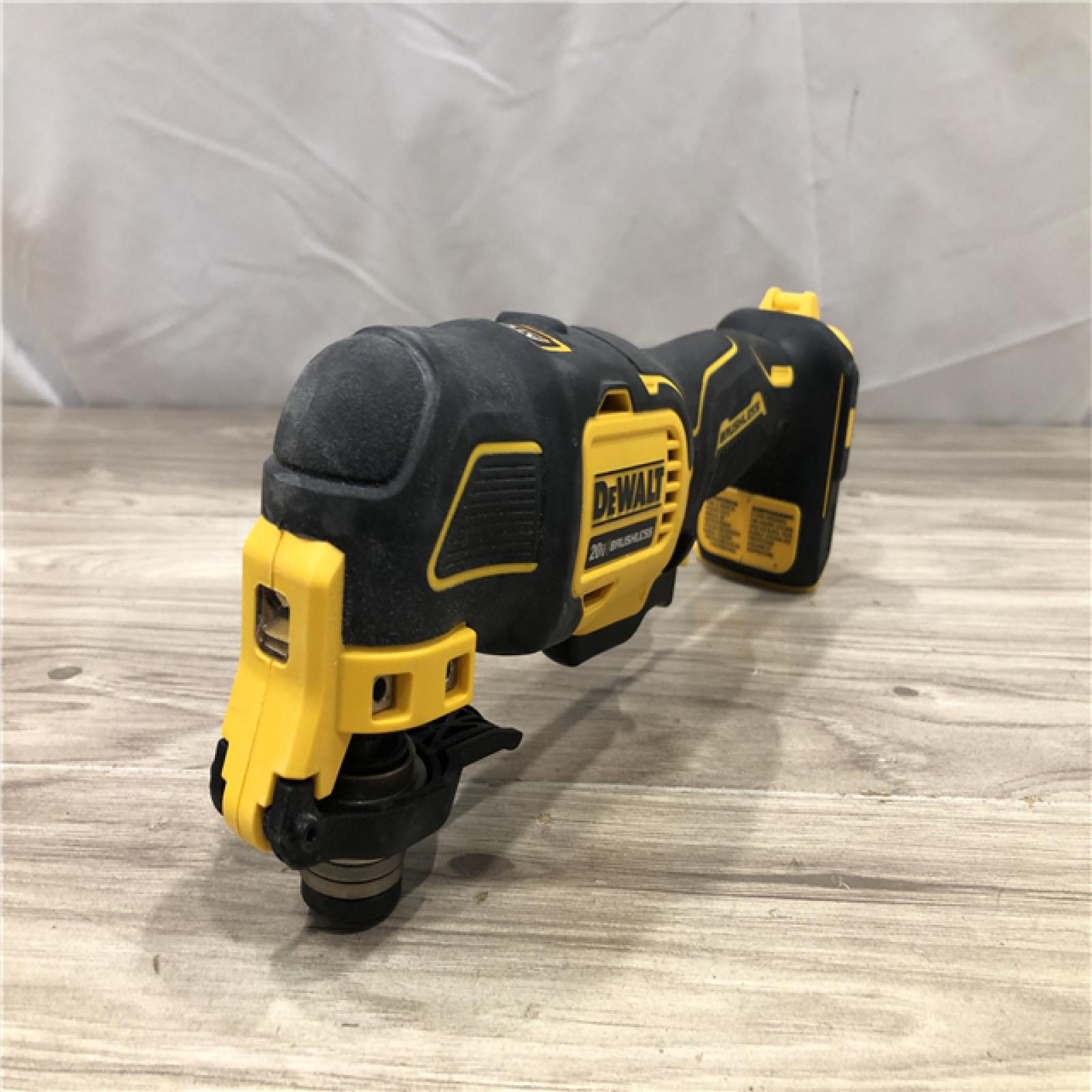 AS-IS DeWalt DCS354D1 20V Cordless Oscillating Multi-Tool Kit