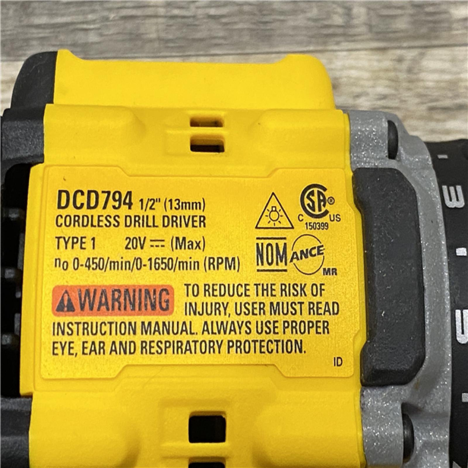 AS-IS DEWALT Atomic 20V Lithium-Ion Cordless Compact 1/2 in. Drill/Driver Kit