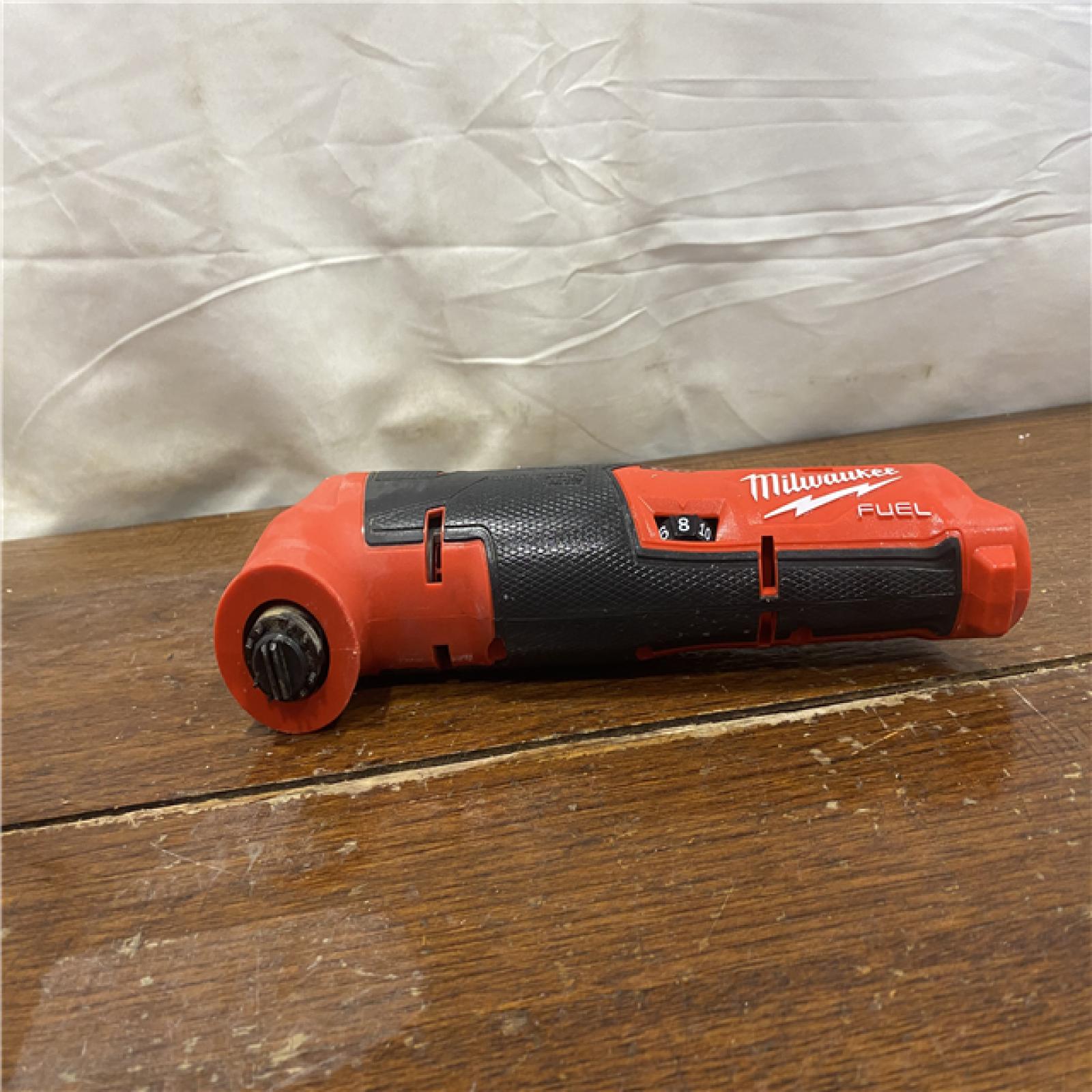 AS-ISMilwaukee M12 12V Lithium-Ion Cordless Oscillating Multi-Tool 2526-20 (Tool-Only)