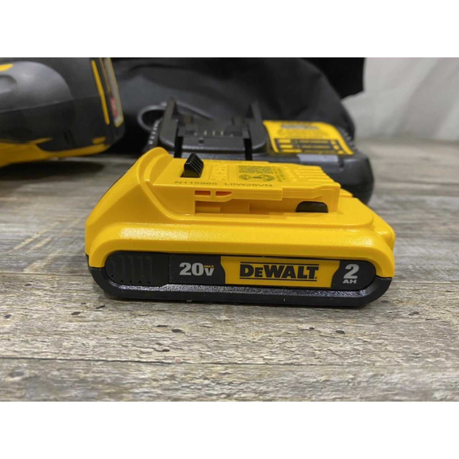 AS-IS DEWALT 20V MAX XR Lithium-Ion Cordless 18-Gauge Narrow Crown Stapler Kit