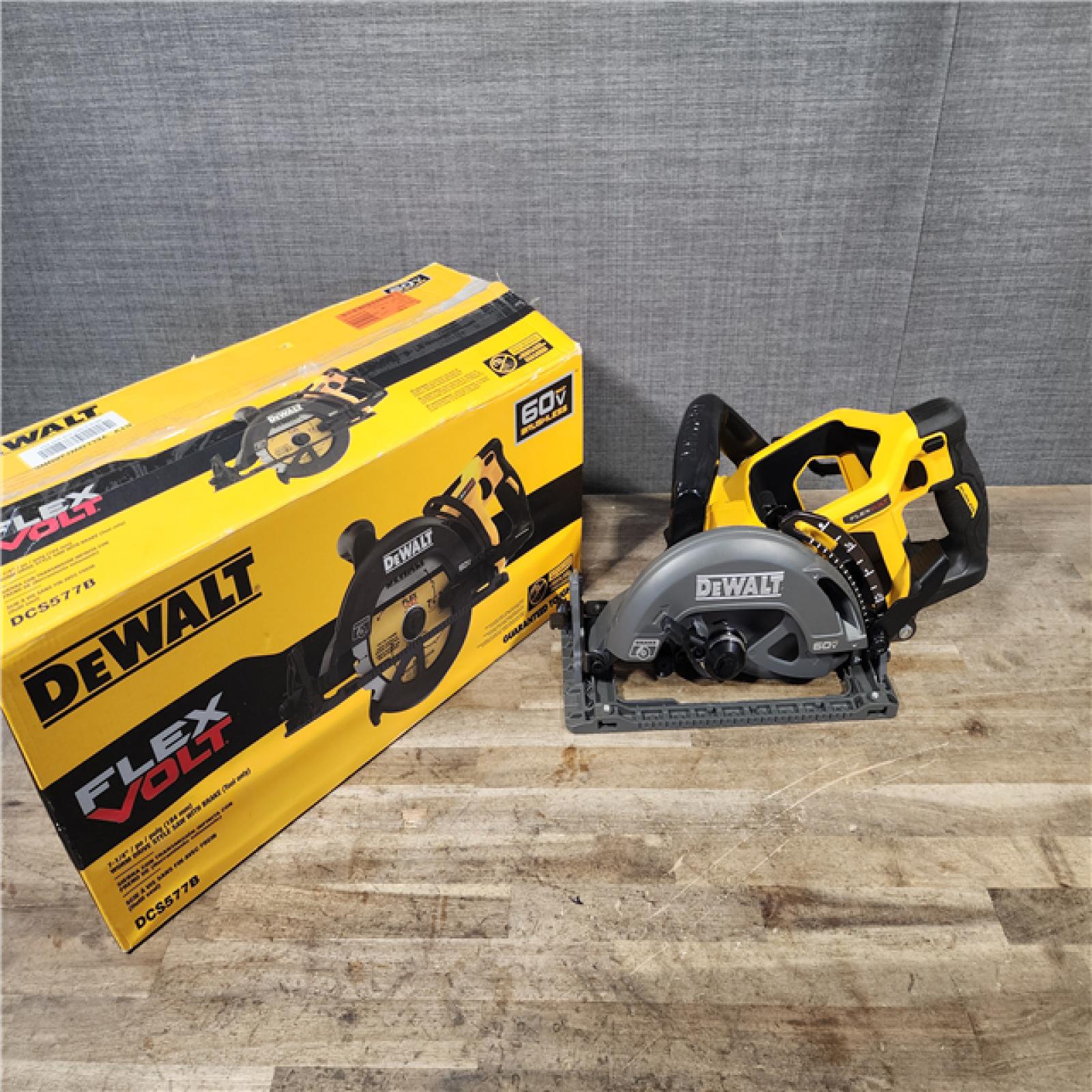 HOUSTON LOCATION - AS-IS (APPEARS LIKE NEW) DEWALT FLEXVOLT 60V MAX Cordless Brushless 7-1/4 in. Wormdrive Style Circular Saw (Tool Only)