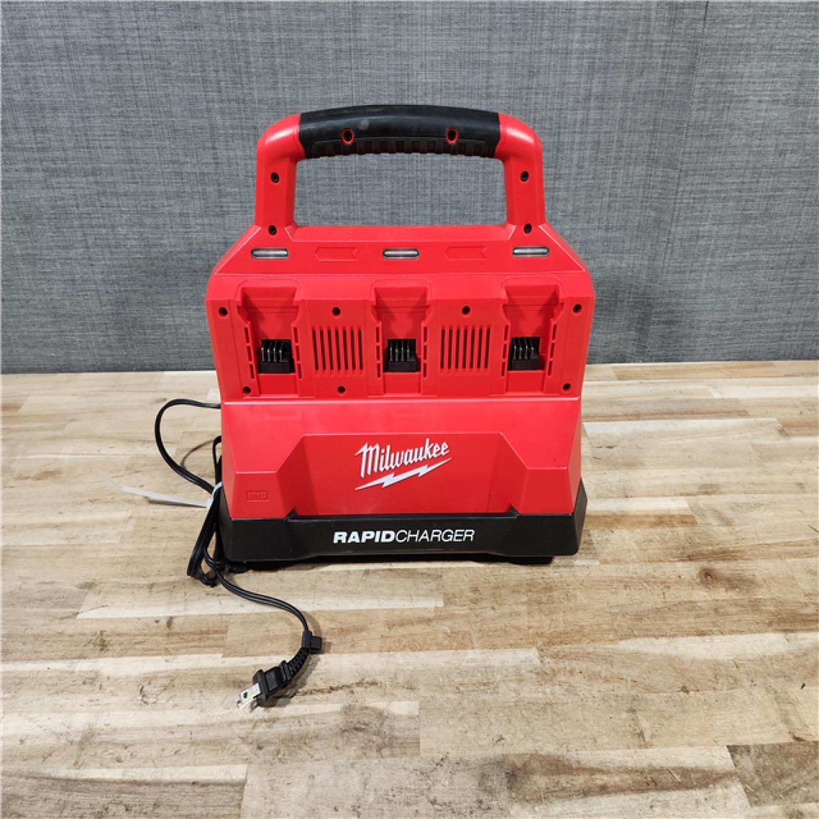 HOUSTON LOCATION - AS-IS Milwaukee M18 Packout Six Bay Rapid Charger