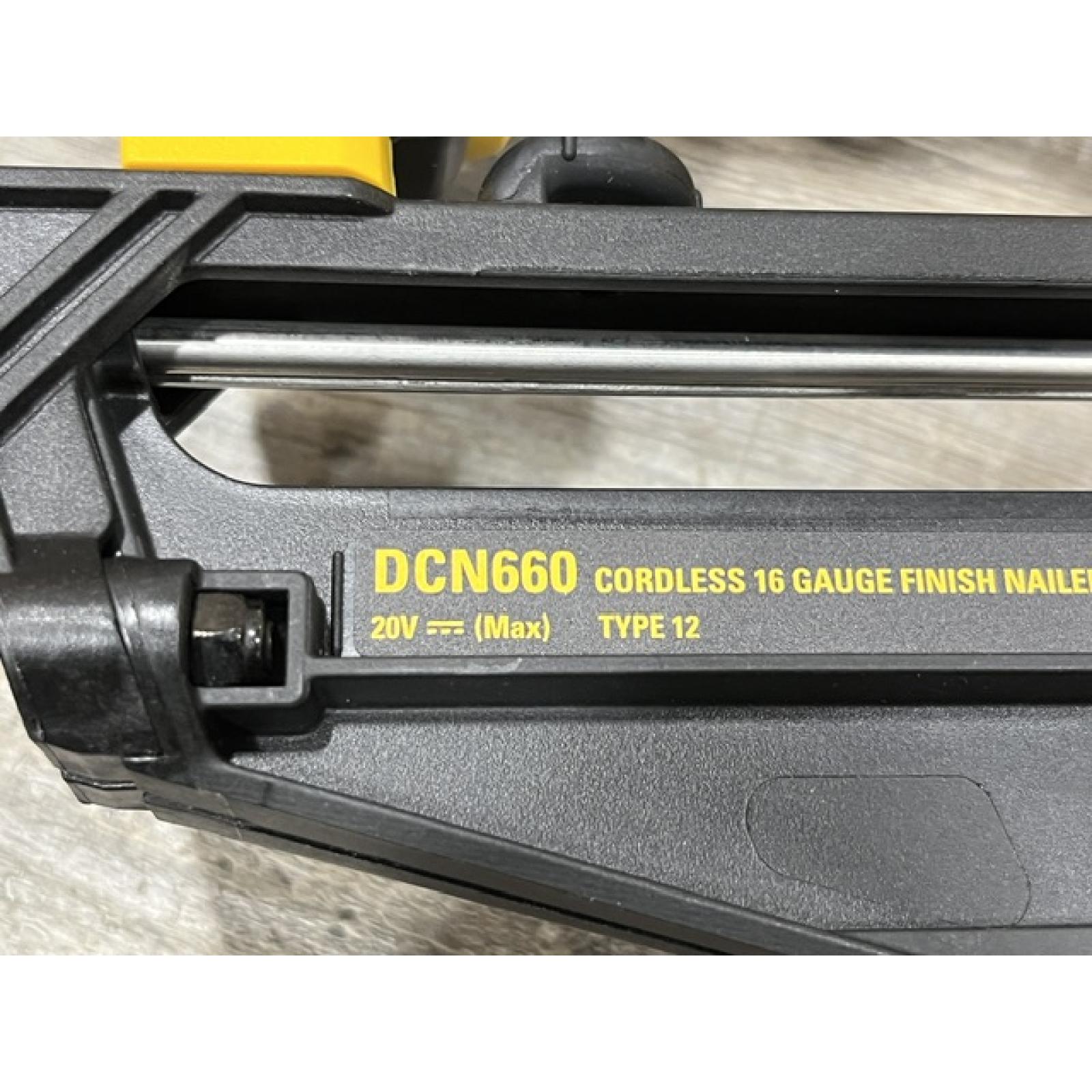 AS-IS DEWALT 20V MAX XR 16-Gauge Electric Cordless Angled Finishing Nailer Kit