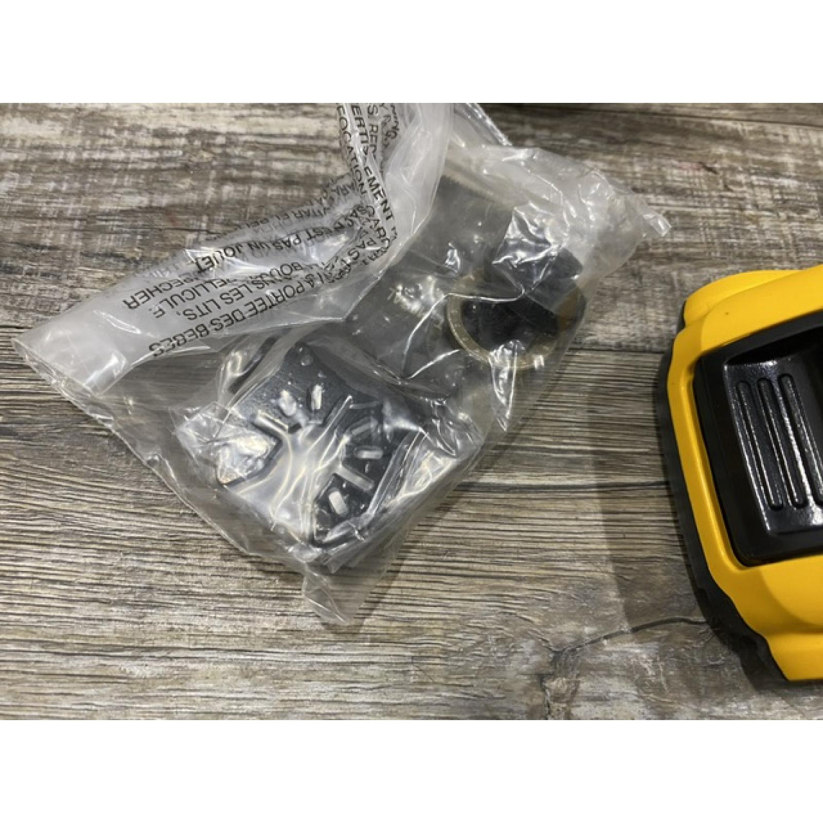AS-IS DEWALT ATOMIC 20V MAX Cordless Brushless Oscillating Multi Tool Kit