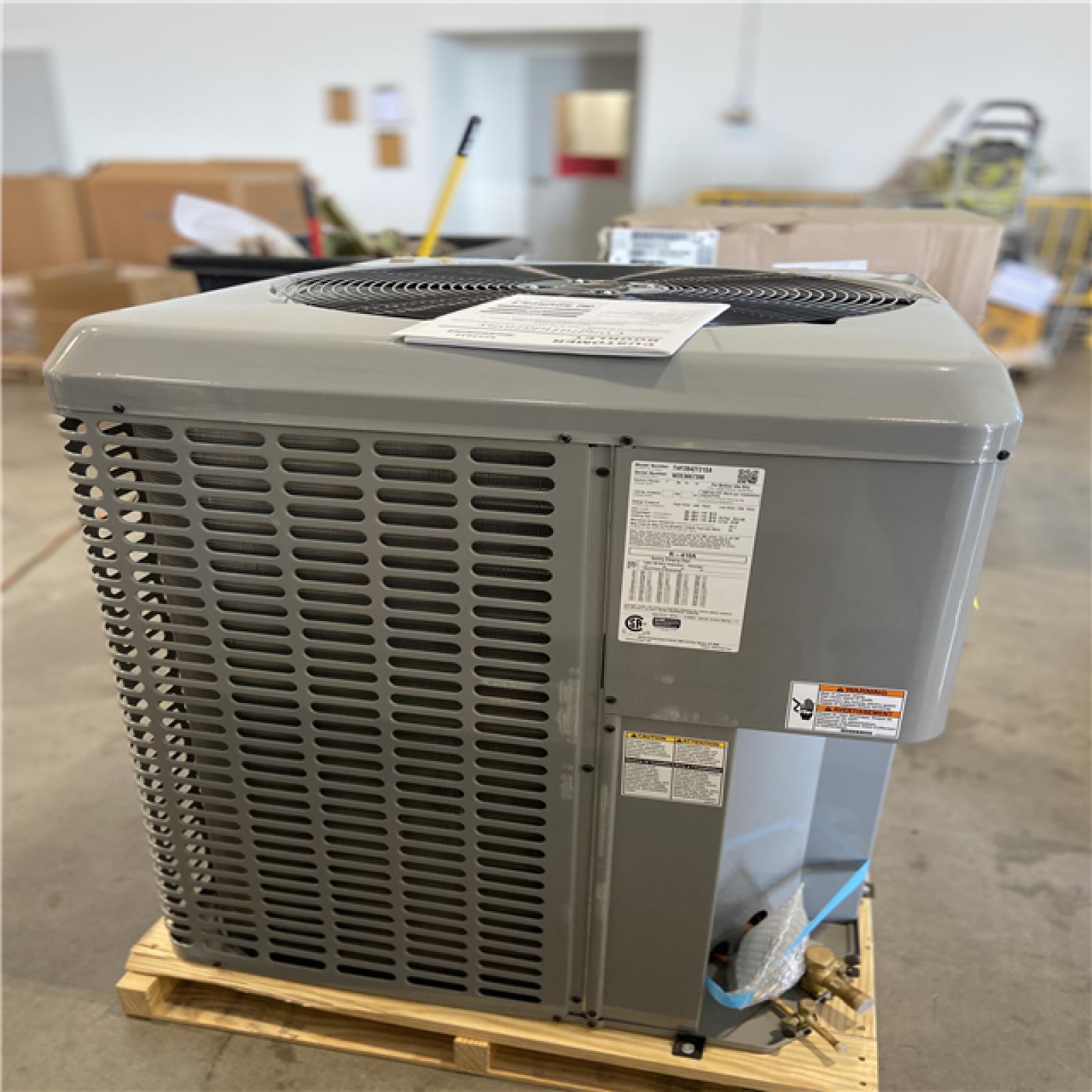 DALLAS LOCATION - Johnson Controls 3.5 Ton 15.2seer/7.8 Hspf 2-Stage Heat Pump