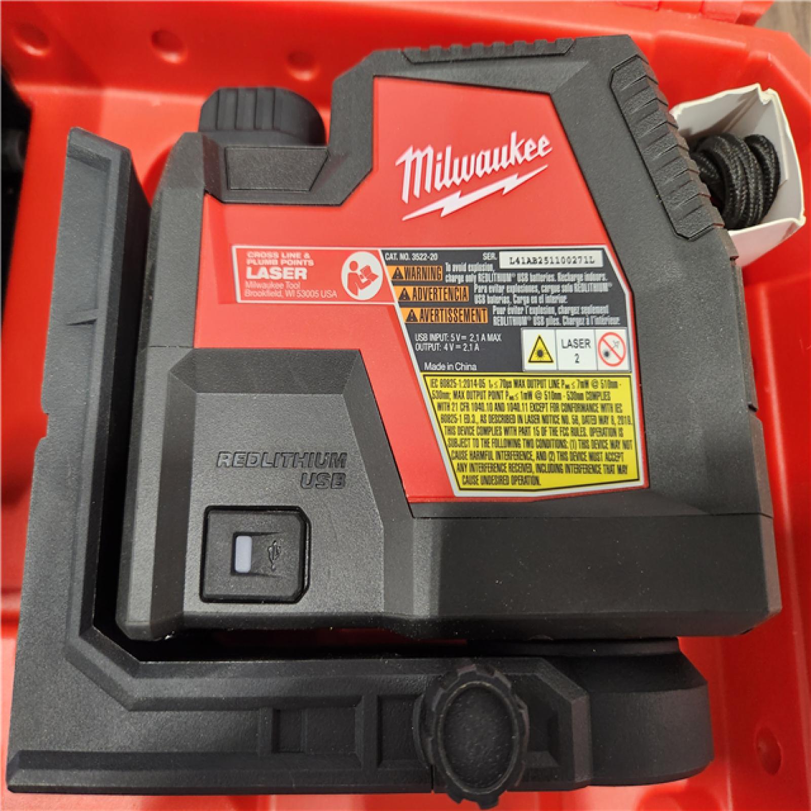 AS-IS- Milwaukee- Green Beam Laser Cross Line Plumb Point USB Rechargeable