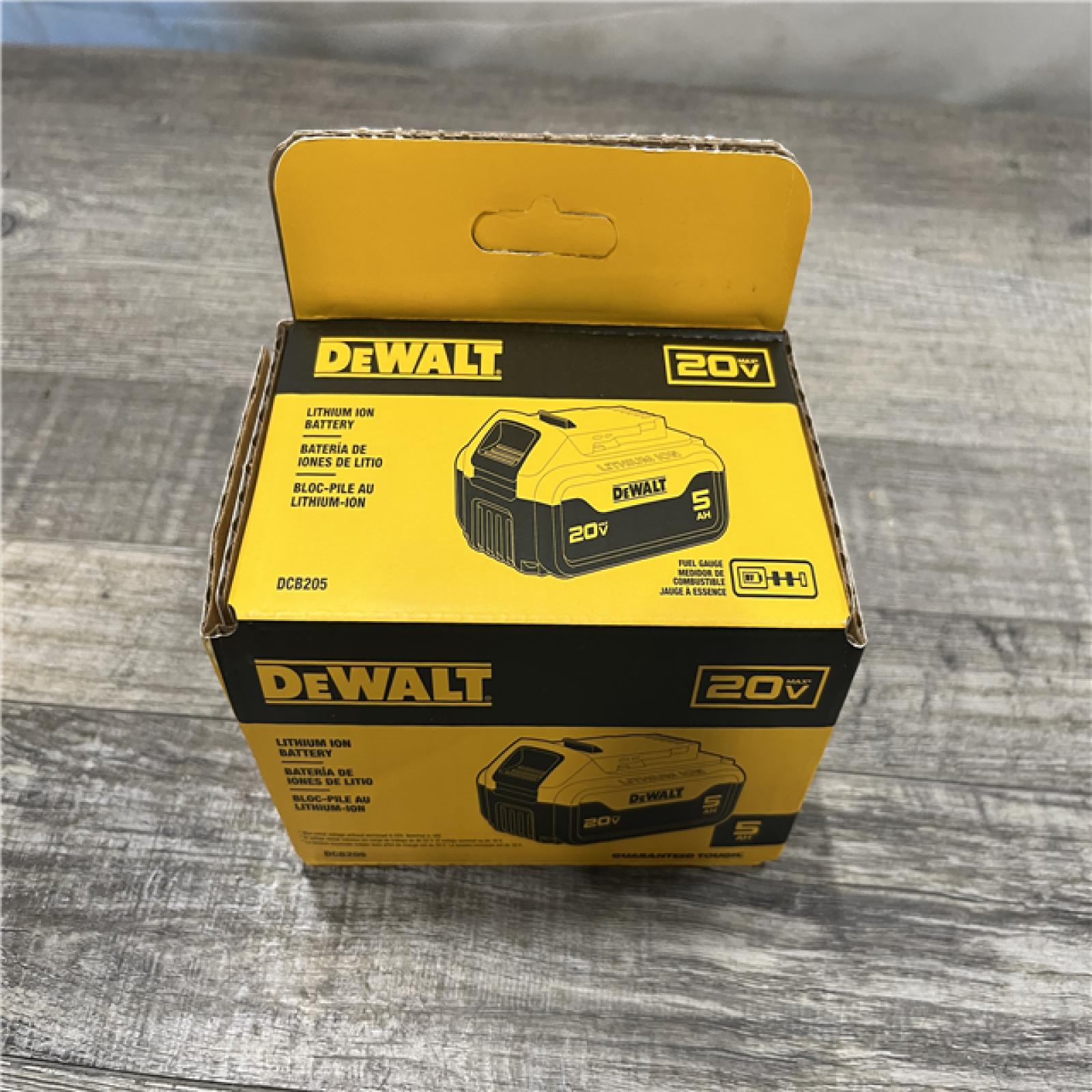 NEW - DEWALT 20V MAX Premium Lithium-Ion 5.0Ah Battery Pack