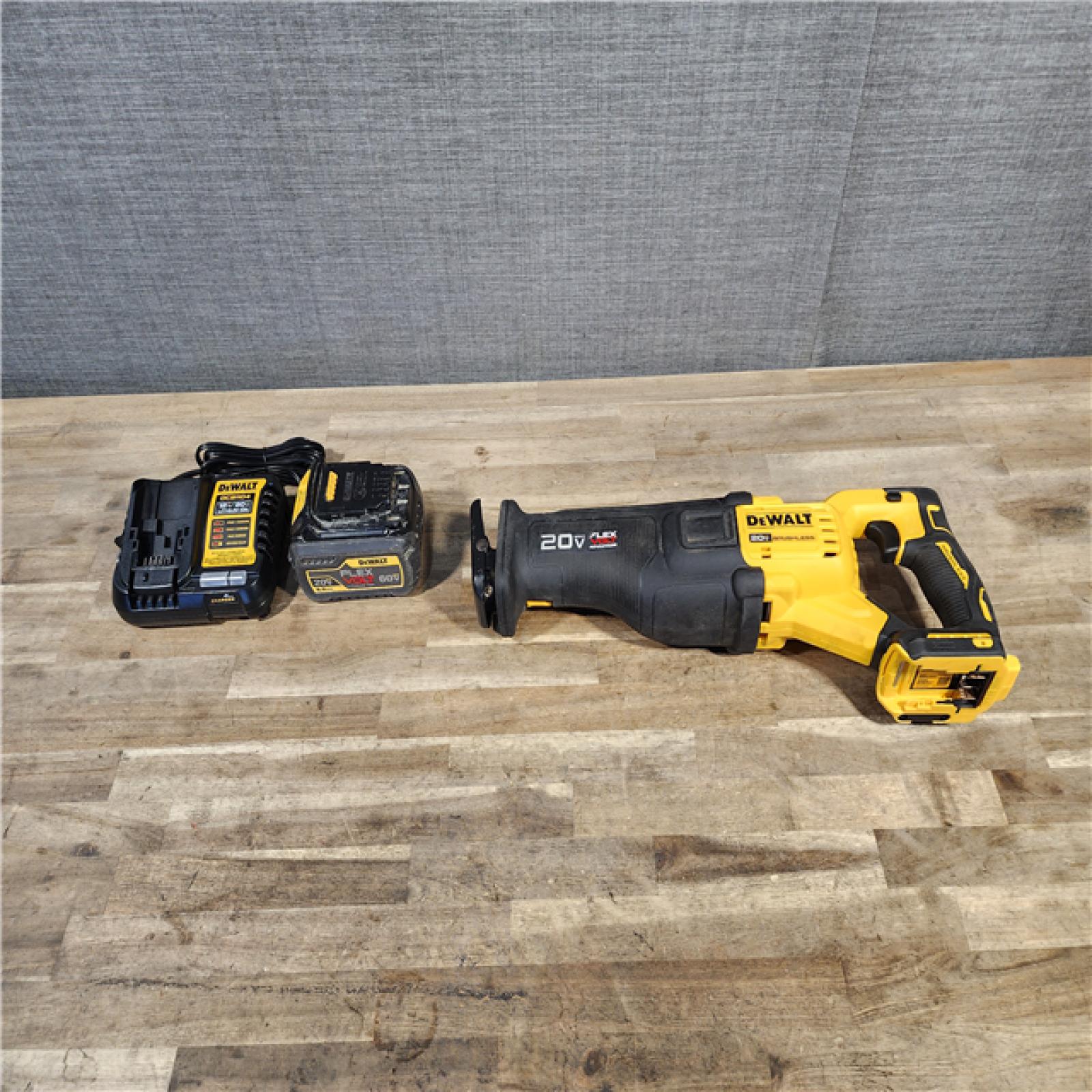 HOUSTON LOCATION - AS-IS DEWALT DCS386B 20V FLEXVOLT Advantage Reciprocating Saw W/ BATTERY & CHARGER
