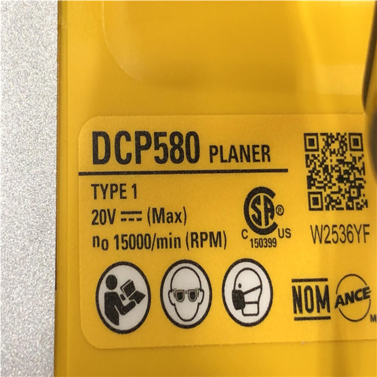 AS-IS DEWALT 20V 8 in. Compact Cordless Hedge Trimmer (Tool-Only)