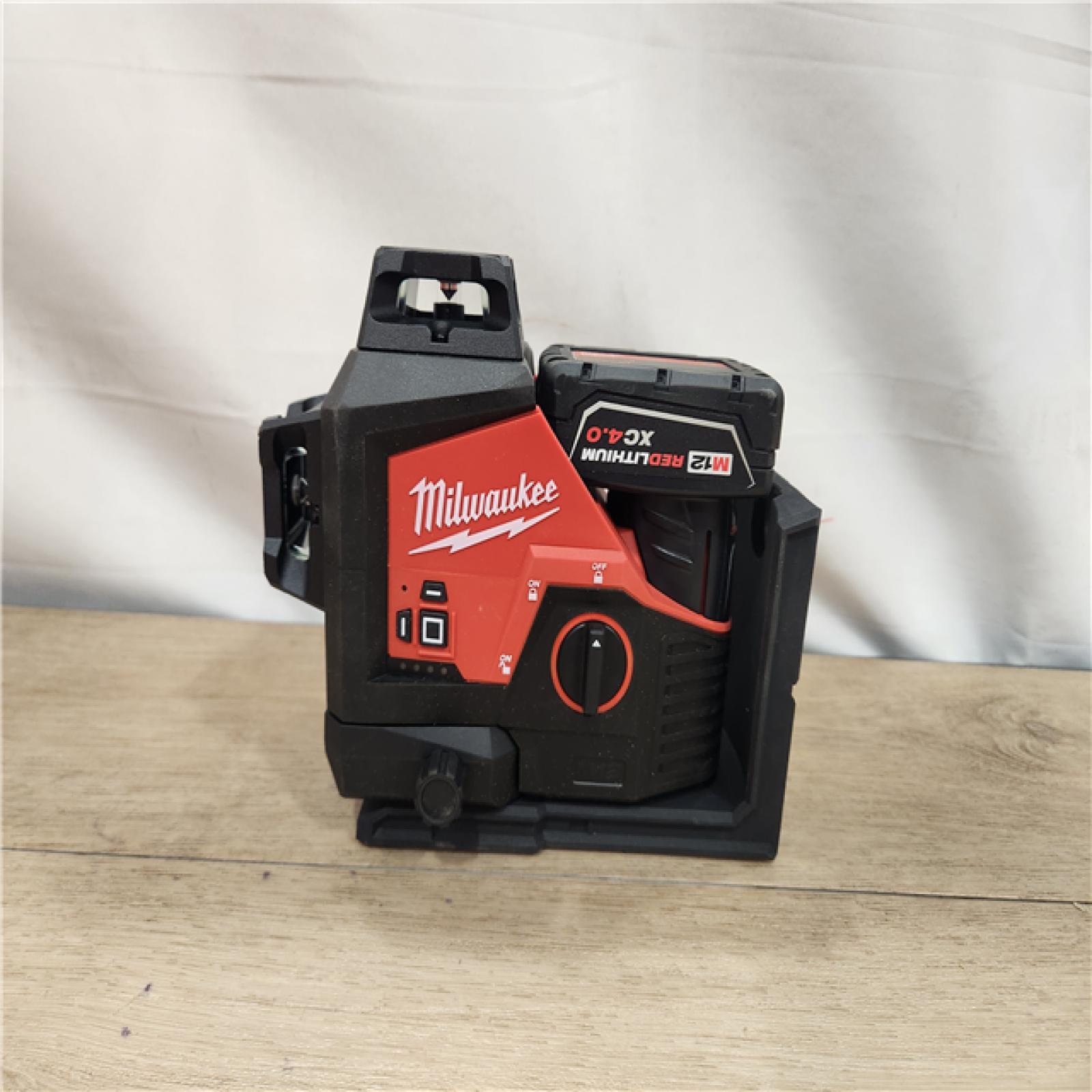 AS-IS- Milwaukee- M12 Green Beam Laser 360° 3-Plane Kit