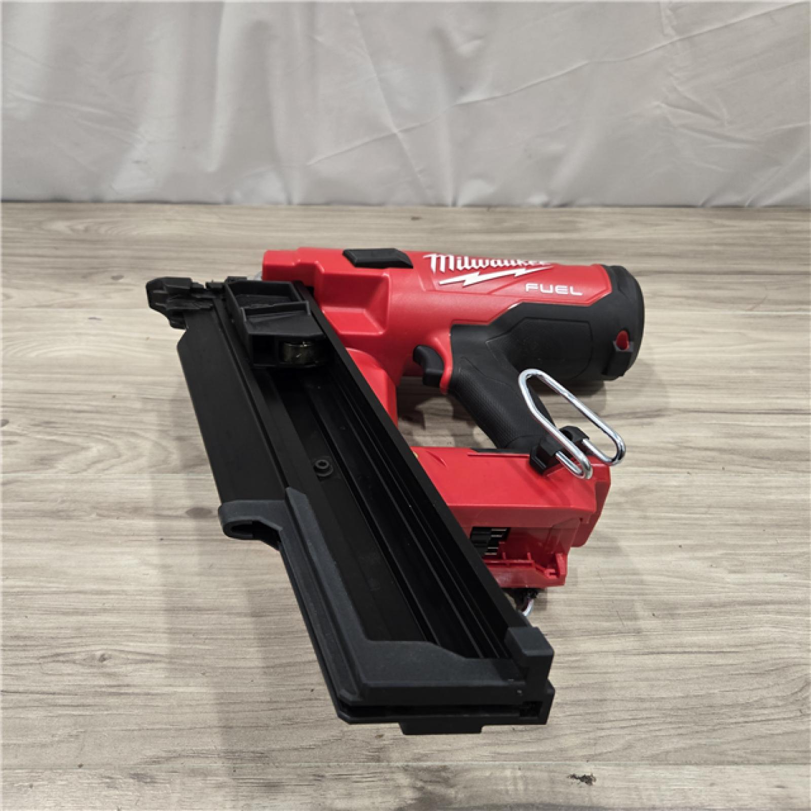 AS-IS Milwaukee 2744-20 M18 FUEL 3-1/2 in. 18V 21-Degree Cordless Framing Nailer (Tool-Only)
