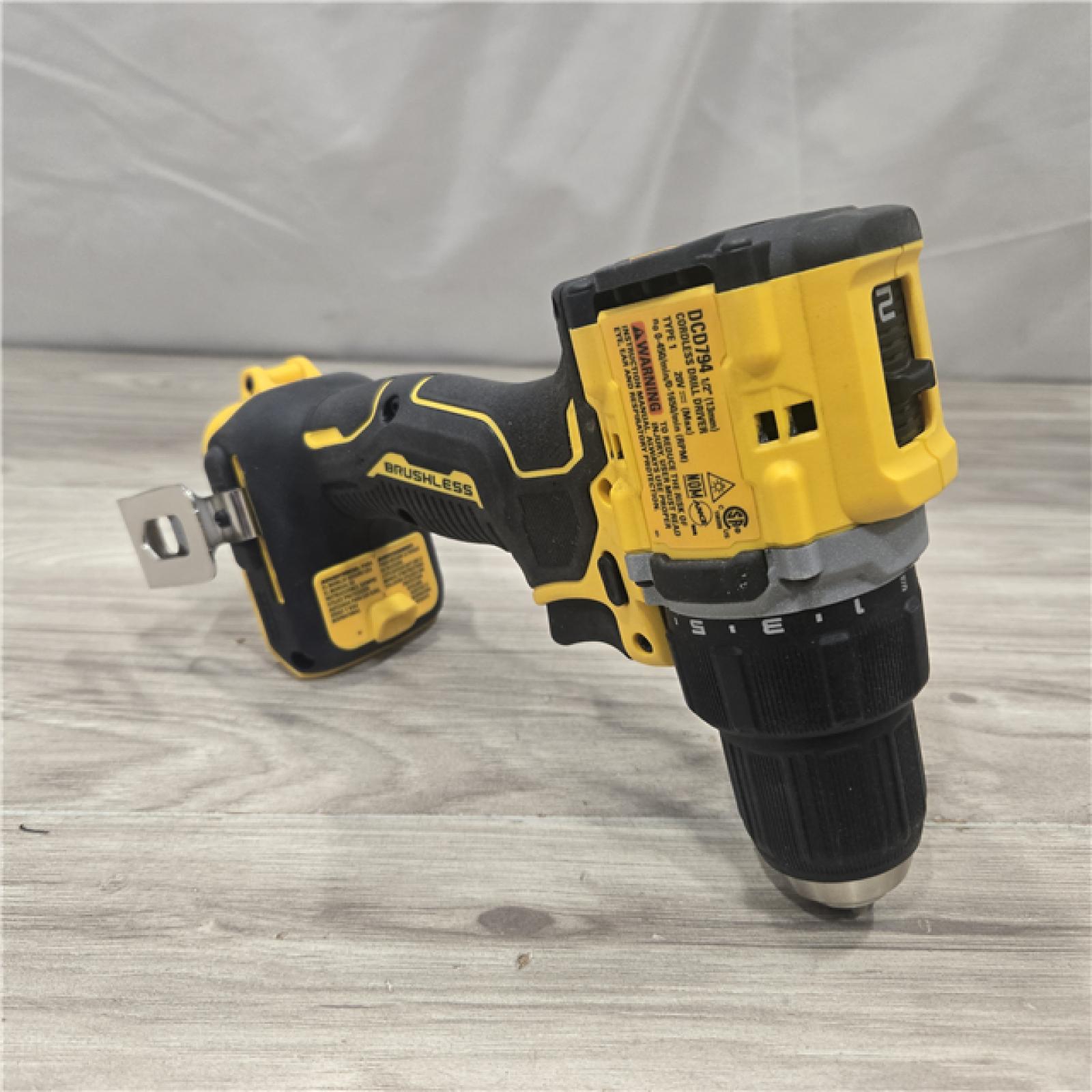 AS-IS Dewalt DCK225D2 20V MAX ATOMIC Compact Cordless Drill Driver and Impact Driver Combo Kit