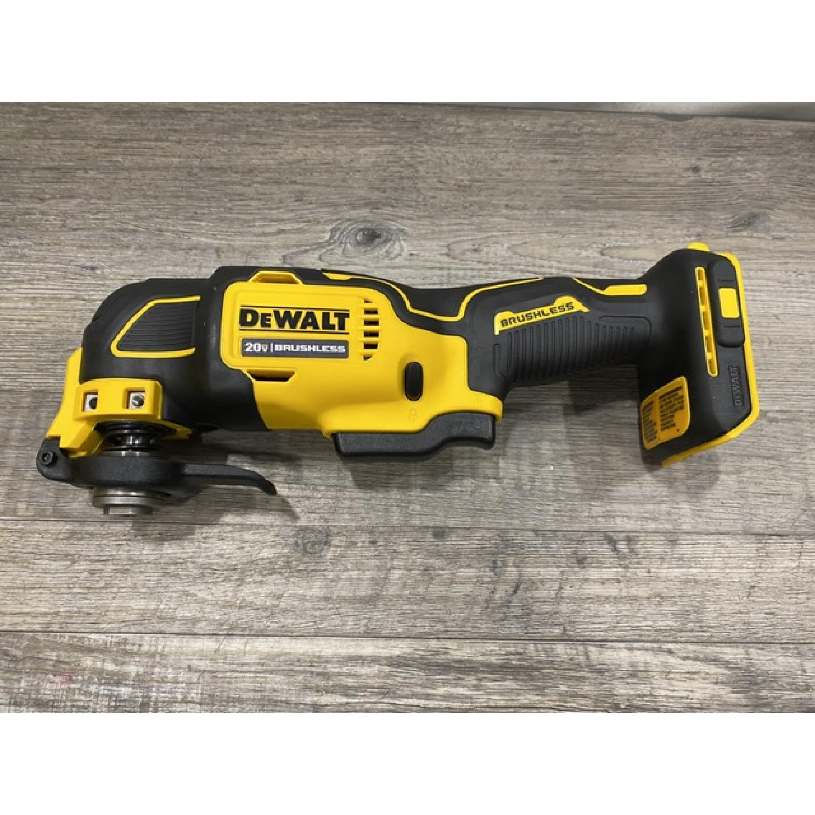 AS-IS DEWALT ATOMIC 20V MAX Cordless Brushless Oscillating Multi Tool Kit