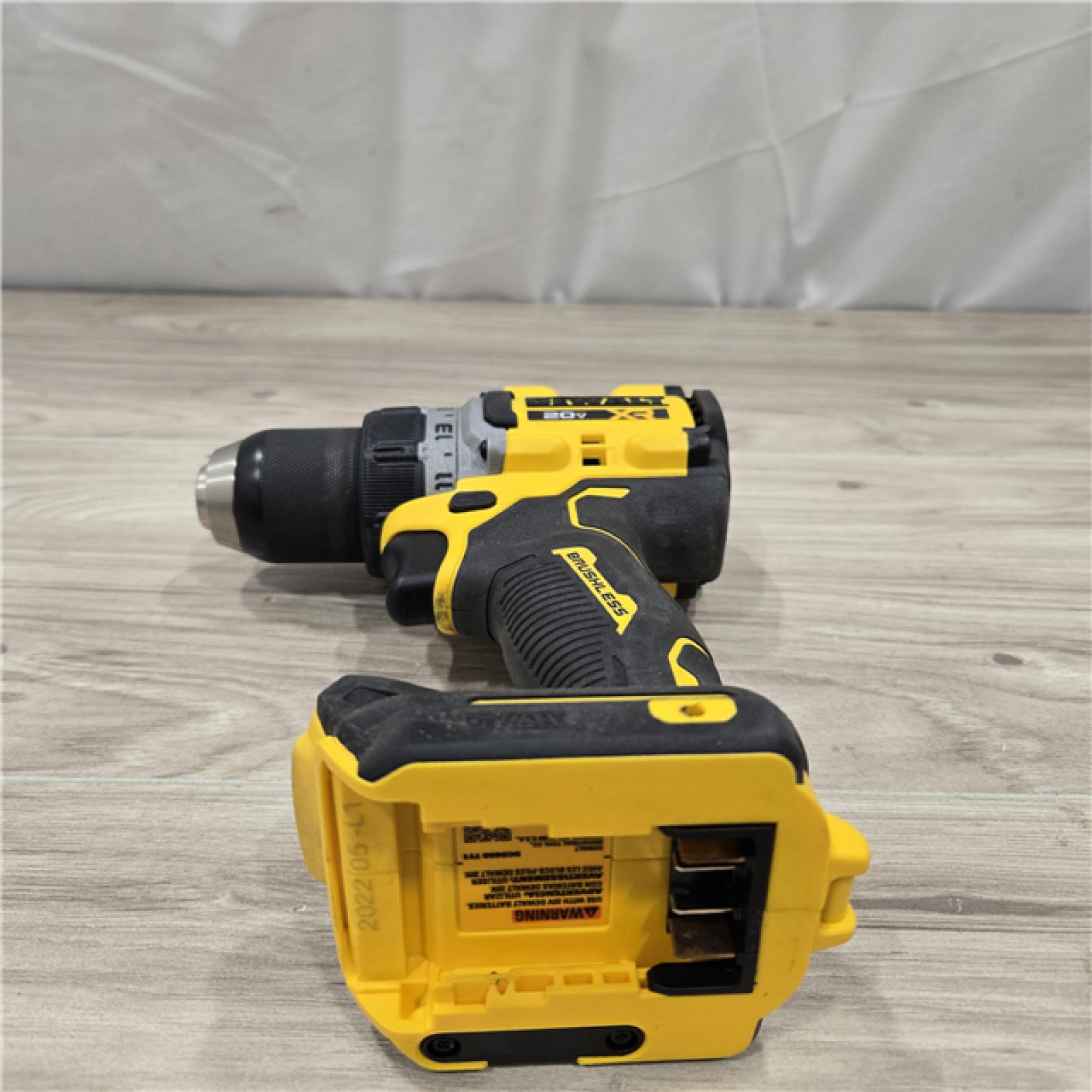 AS-IS DEWALT 20V MAX XR Cordless 1/2 Drill/Driver Kit