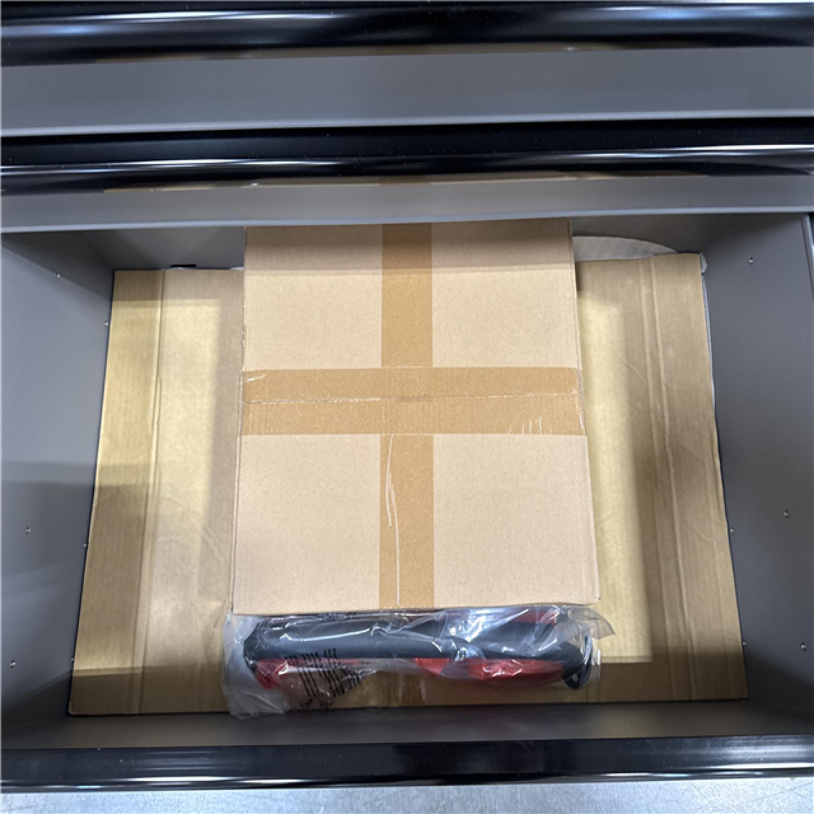 California AS-IS HUSKY Tool Chest & Cabinet Combo 15-Drawers; Appears in Excellent Condition