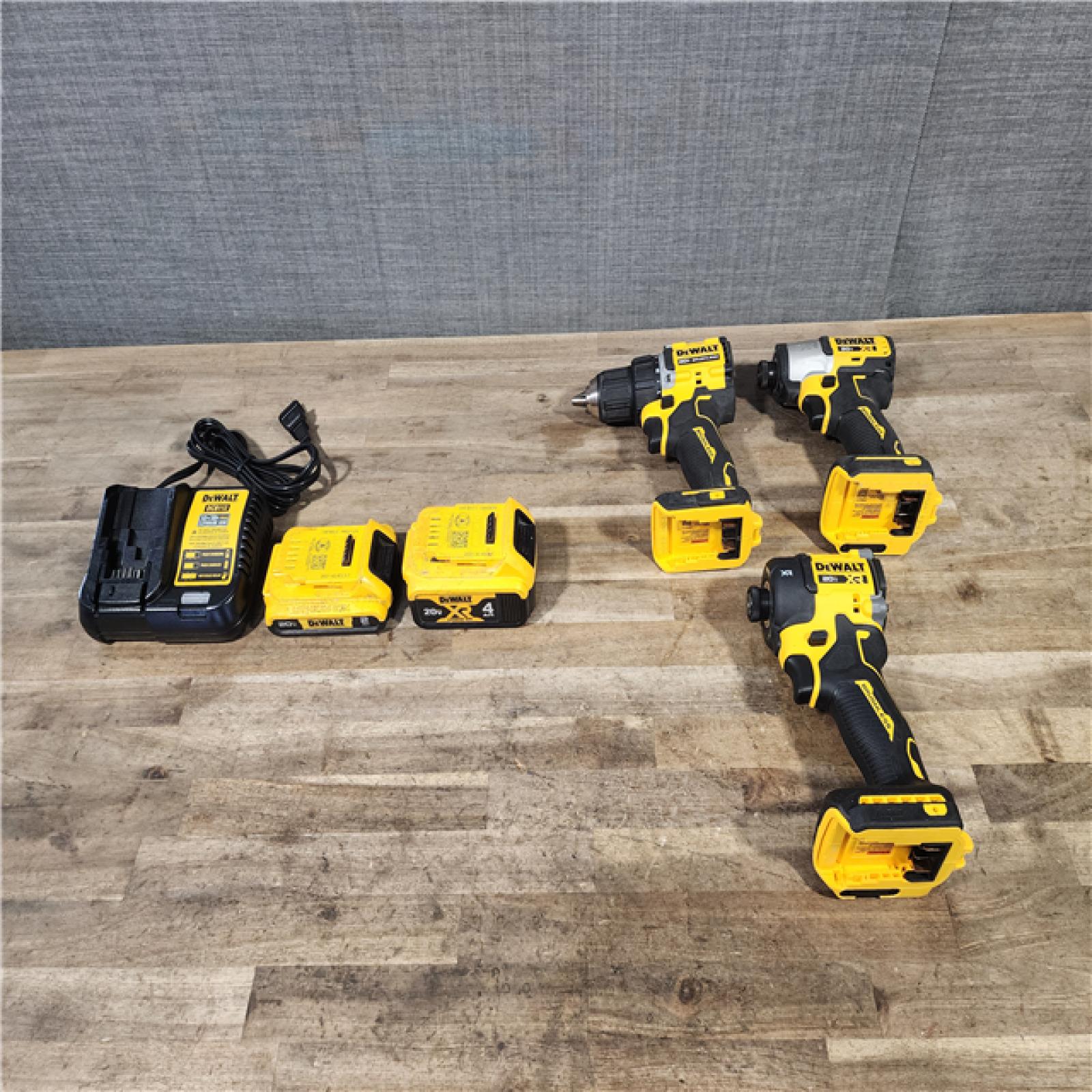 HOUSTON LOCATION - AS-IS DEWALT 3 TOOL COMBO KIT W/ (2) BATTERY & CHARGER