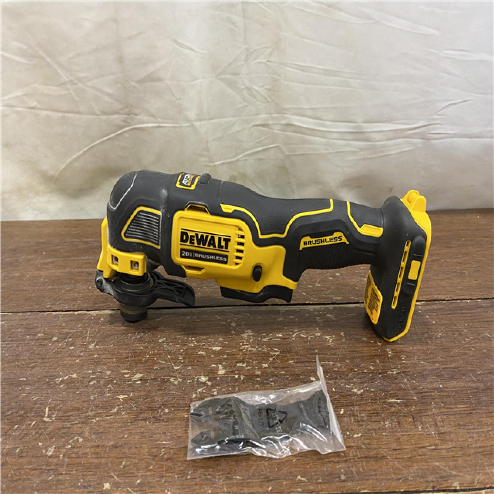 AS-IS DEWALT ATOMIC 20V MAX Cordless Brushless Oscillating Multi Tool (Tool Only)
