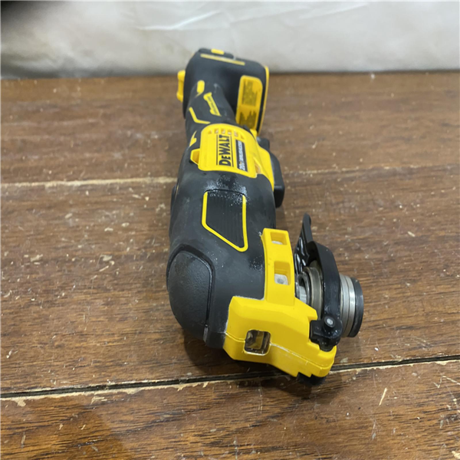 AS-IS ATOMIC 20V MAX Cordless Brushless Oscillating Multi Tool (Tool Only)