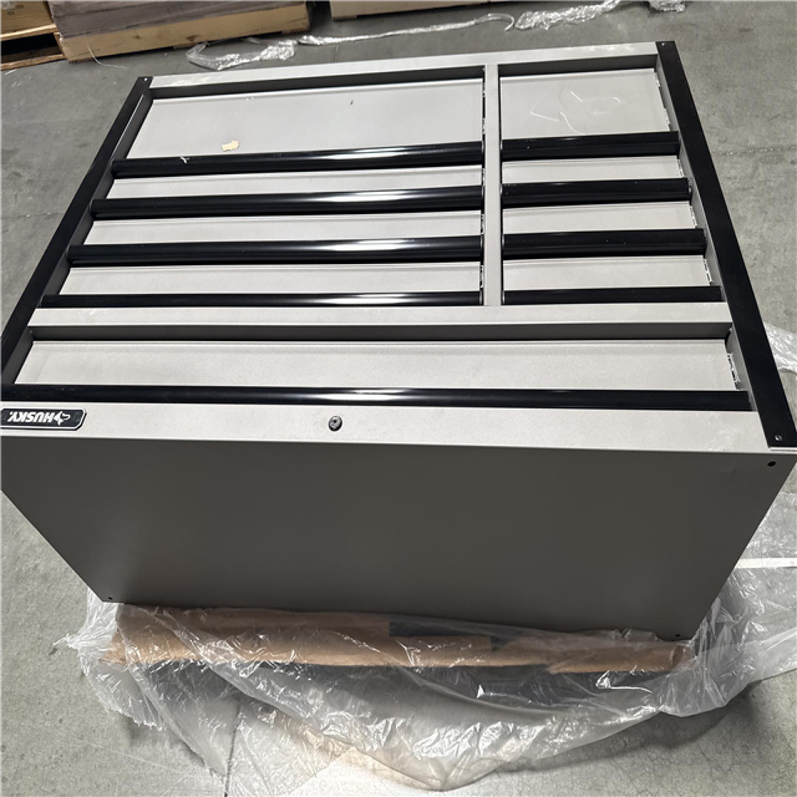 CALIFORNIA AS IS HUSKY 9 DRAWER WORK BENCH