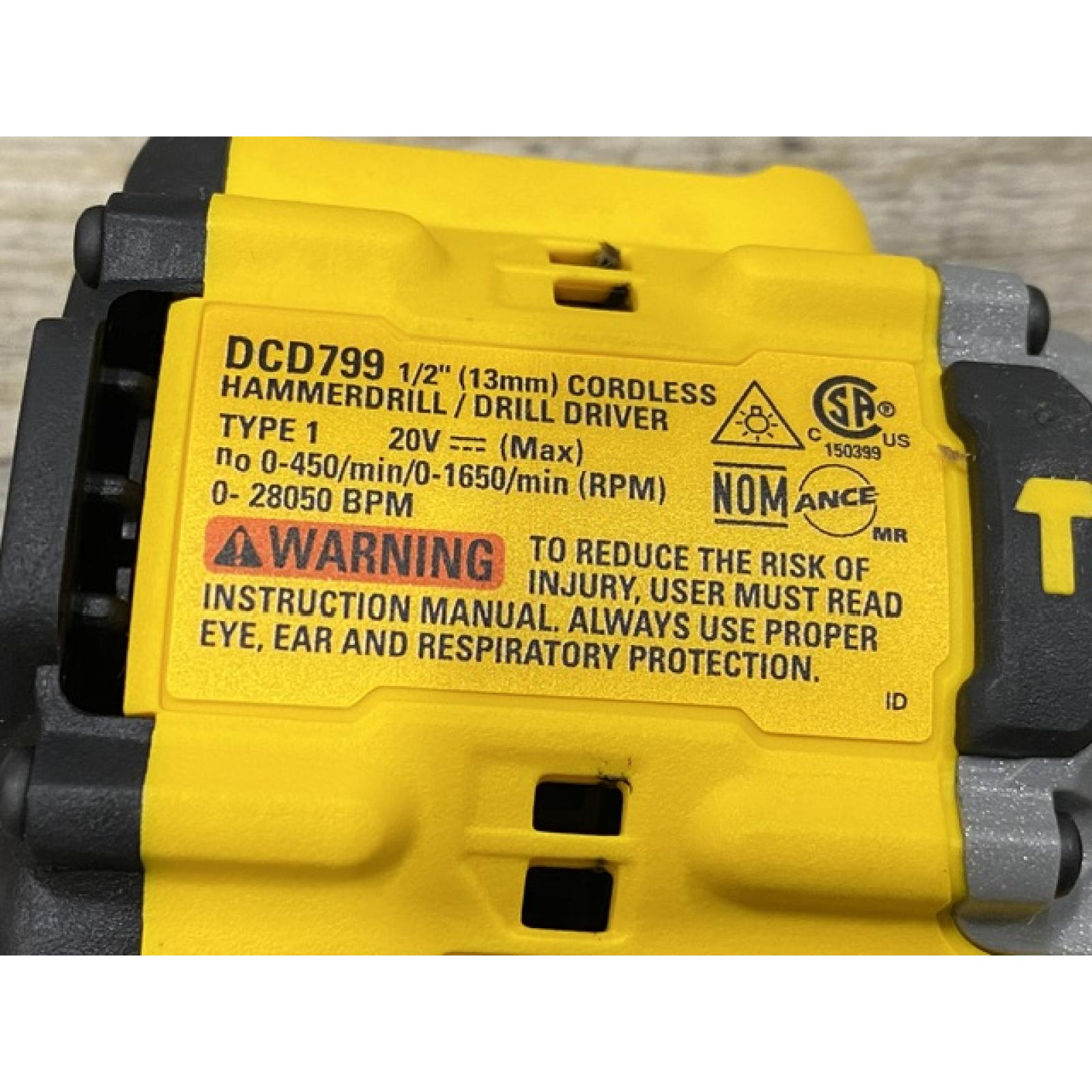 AS-IS DEWALT ATOMIC 20V Cordless 1/2 in. Compact Hammer Drill Kit