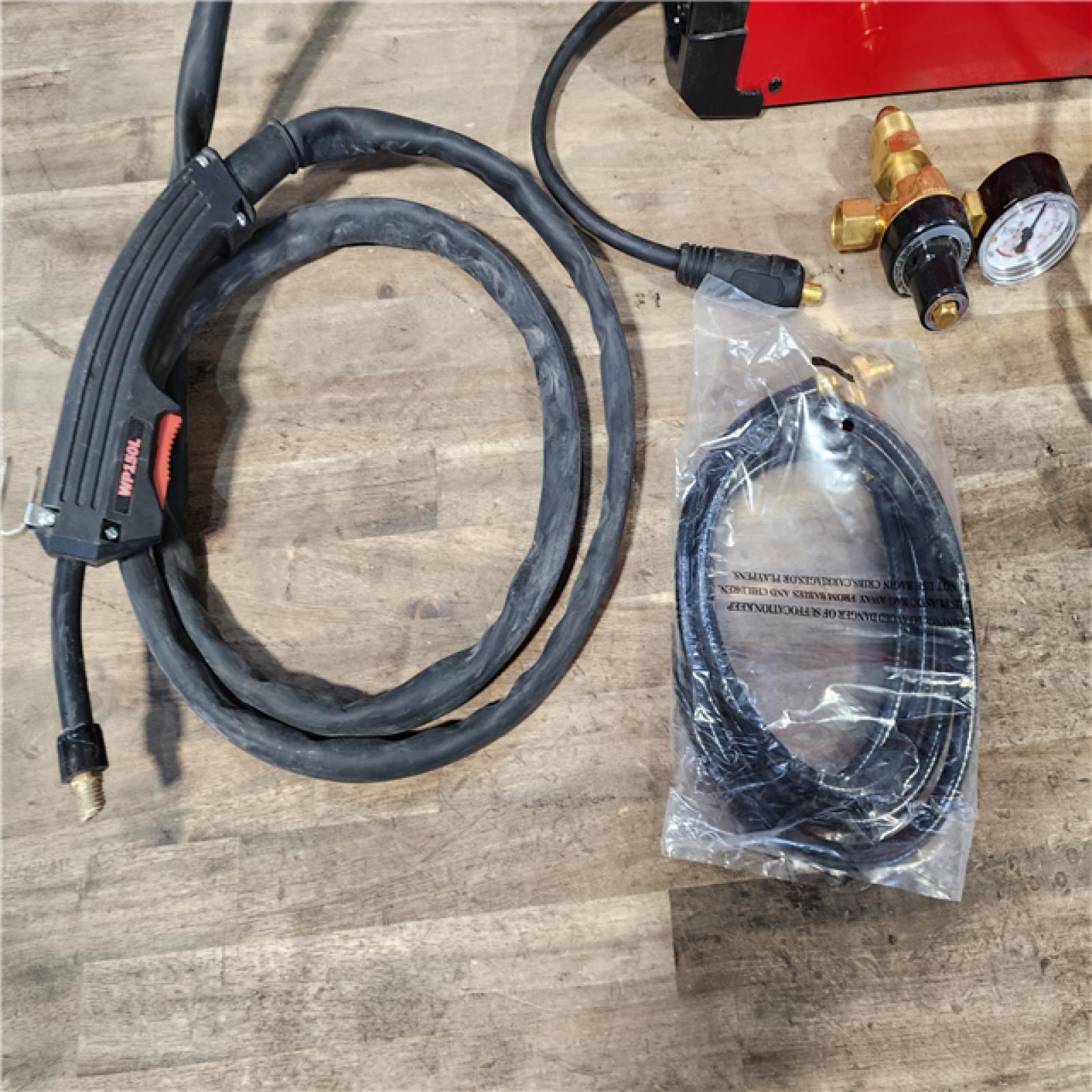 HOUSTON LOCATION - AS-IS Lincoln Electric WELD-PAK 90i MIG and Flux-Cored Wire Feeder Welder with Gas Regulator