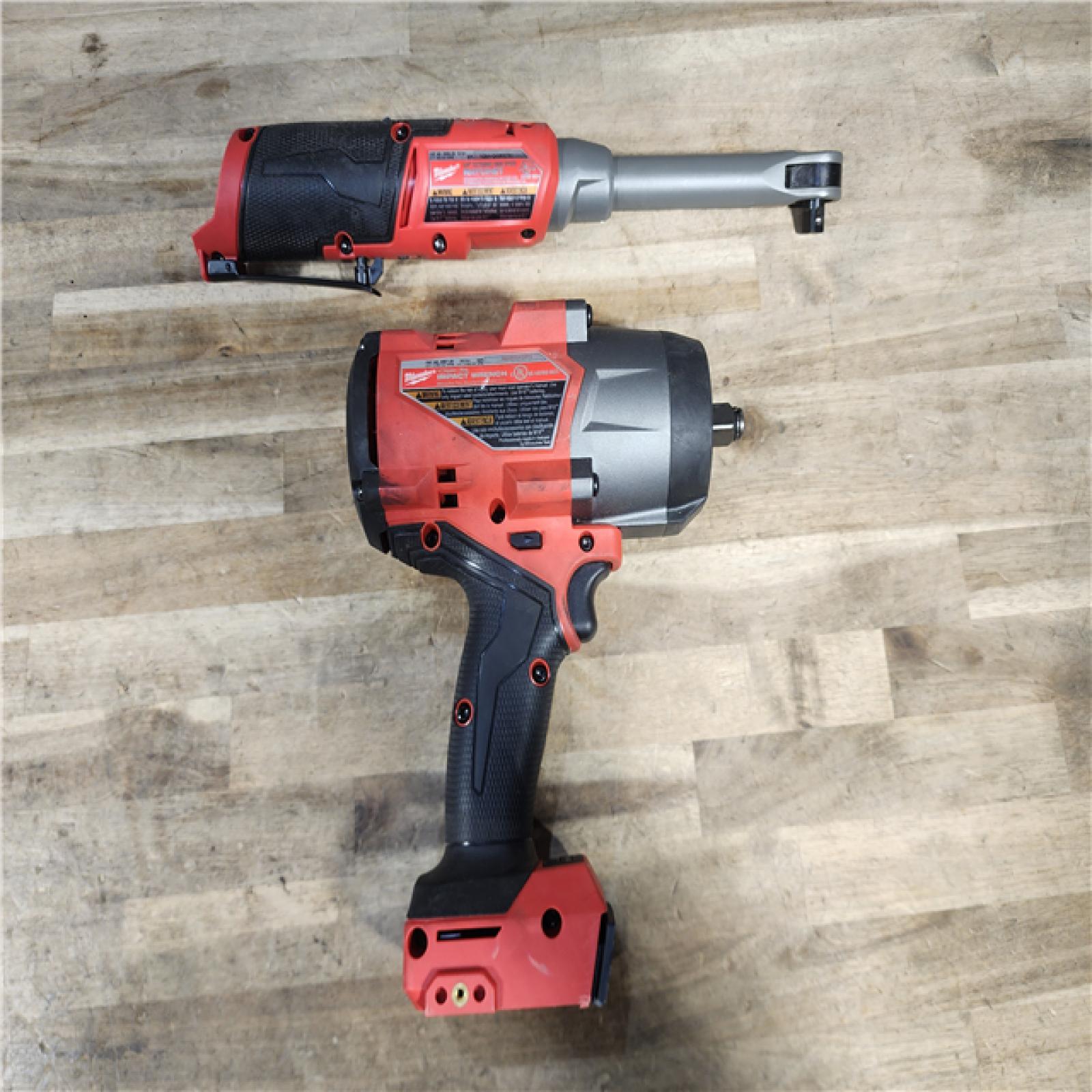 HOUSTON LOCATION - AS-IS MILWAUKEE 2 TOOL COMBO KIT W/ (2) BATTERY & CHARGER