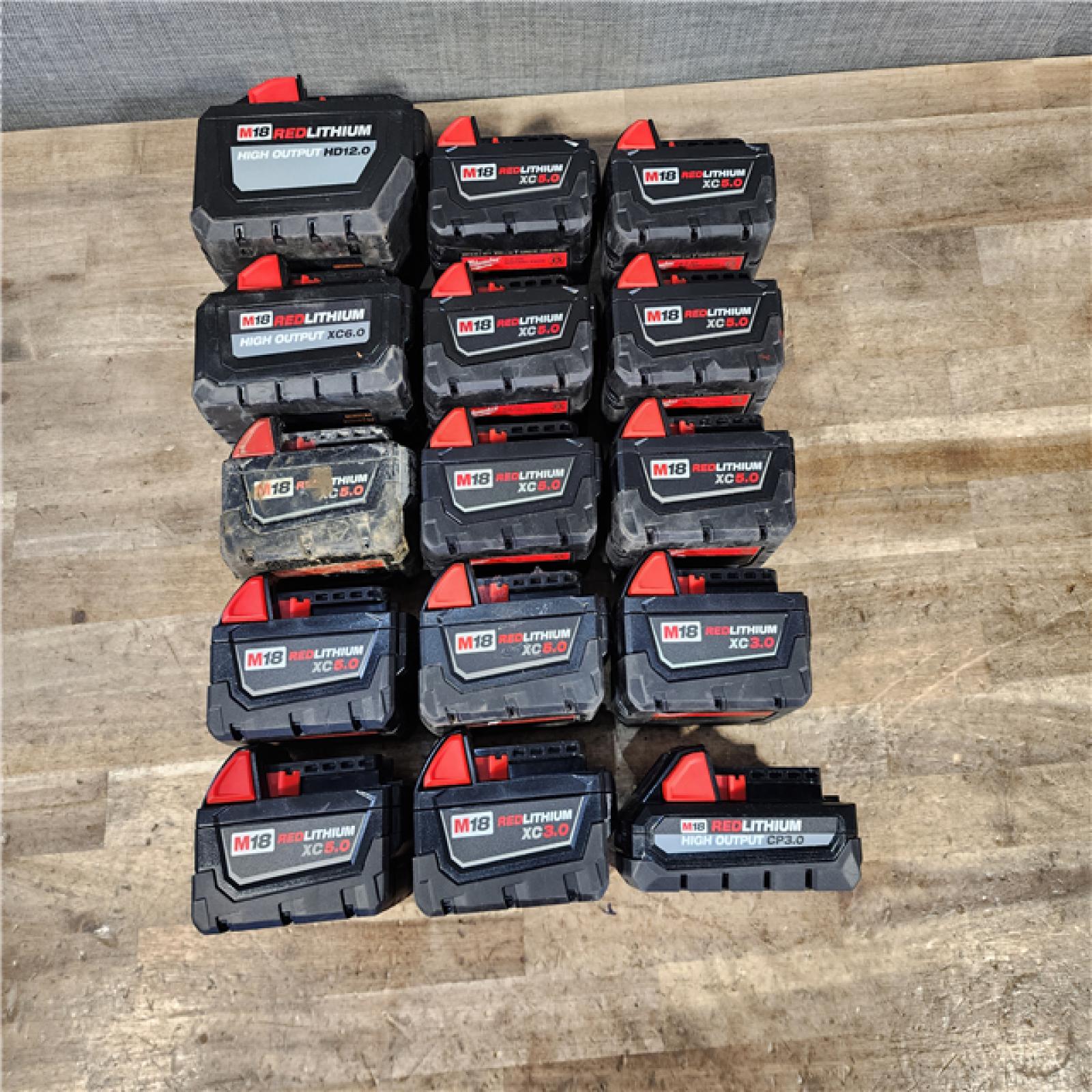 HOUSTON LOCATION - AS-IS MILWAUKEE BATTERY PACK QTY - 15