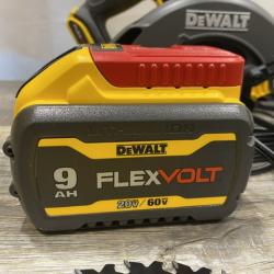 AS-IS DEWALT FLEXVOLT 60V MAX Cordless Brushless 7-1/4 in. Sidewinder Style Circular Saw Kit