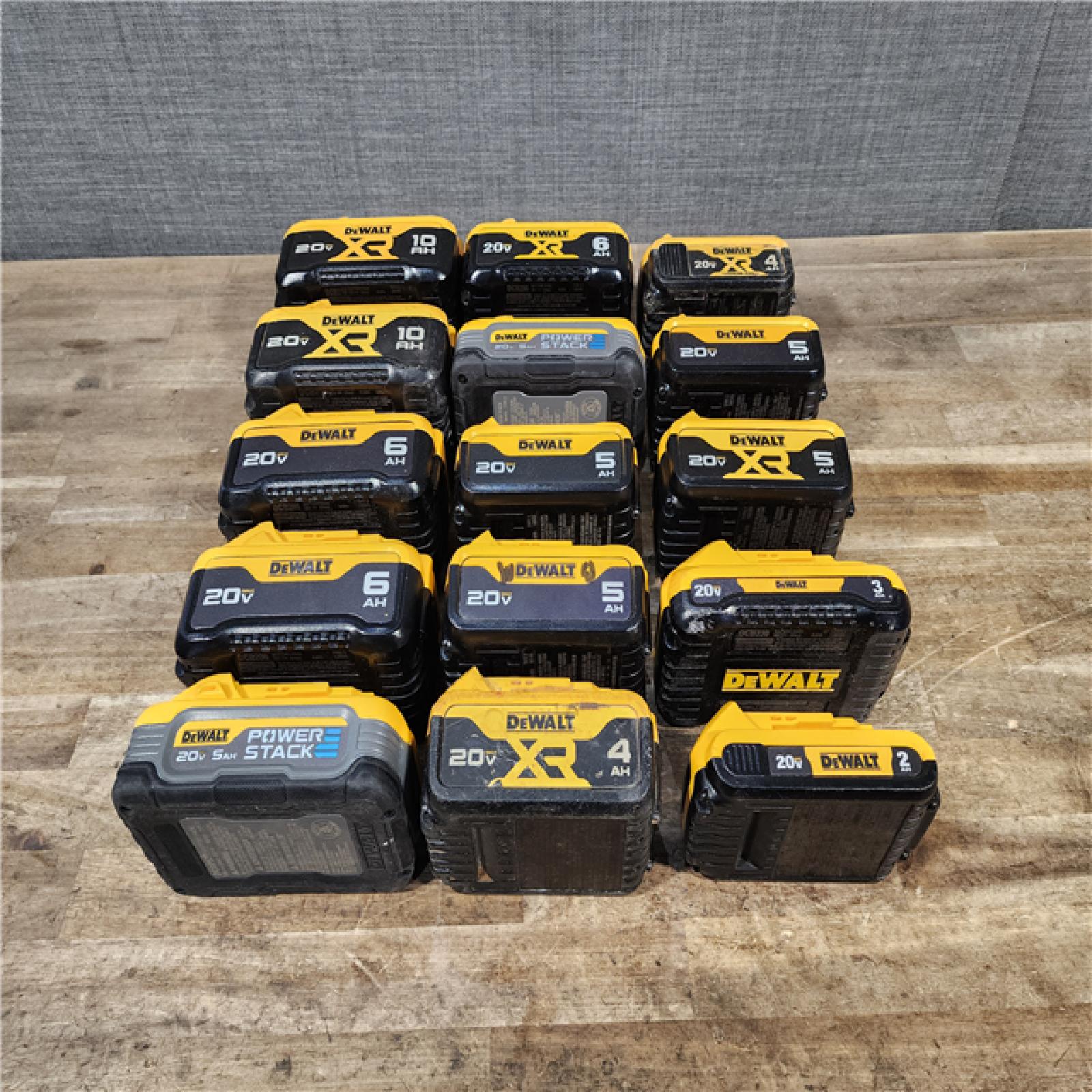 HOUSTON LOCATION - AS-IS DEWALT BATTERY PACK QTY - 15