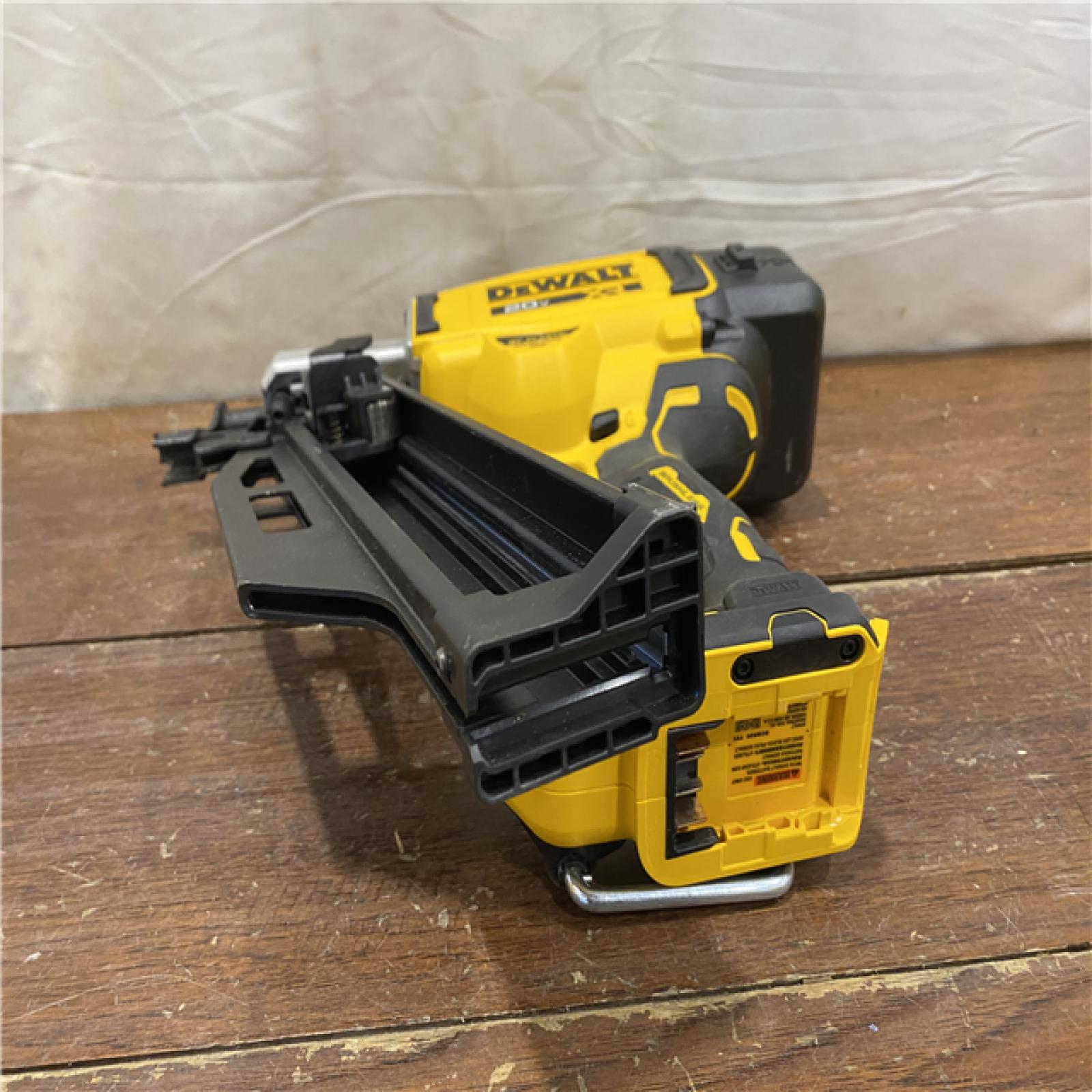 AS-IS DEWALT 20-Volt 21° Cordless Framing Nailer (Tool-Only)