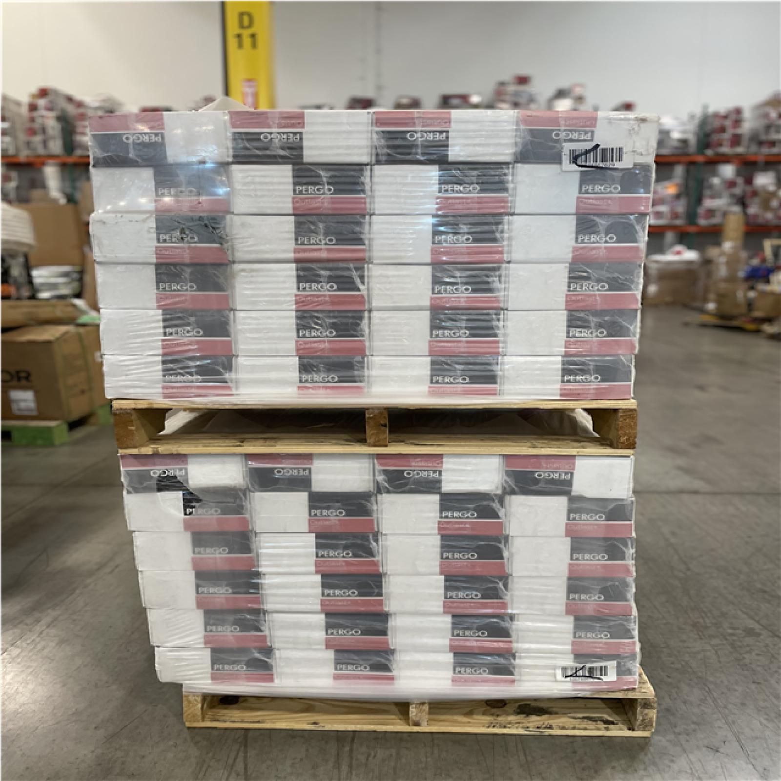 DALLAS LOCATION -Pergo Outlast+ Farrah Oak 12 mm T x 7.4 in. W Waterproof Laminate Wood Flooring (19.63 sq.ft./case) PALLET-(48 UNITS)